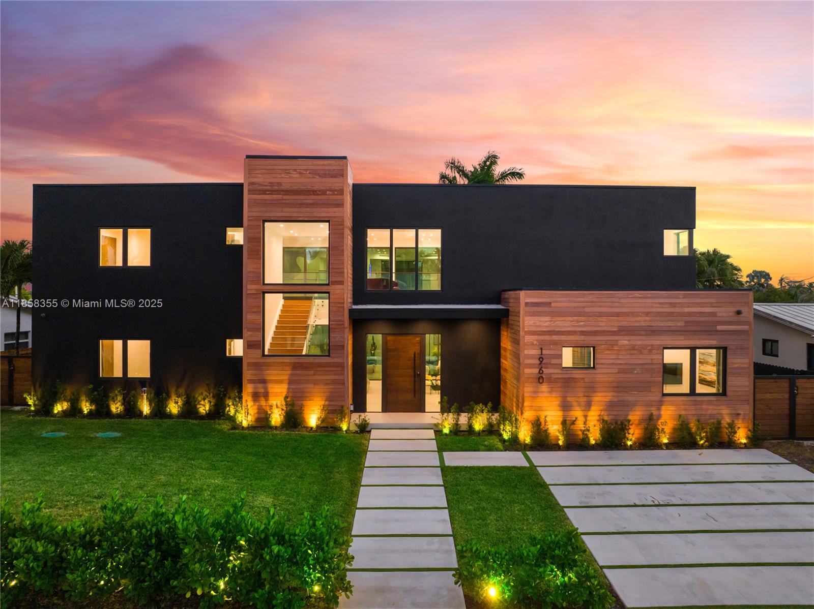 1960 197th Ter, Miami, Florida 33179, 9 Bedrooms Bedrooms, ,7 BathroomsBathrooms,Residential Lease,For Rent,HIGHLAND WOODS SEC 4,197th Ter,A11858355