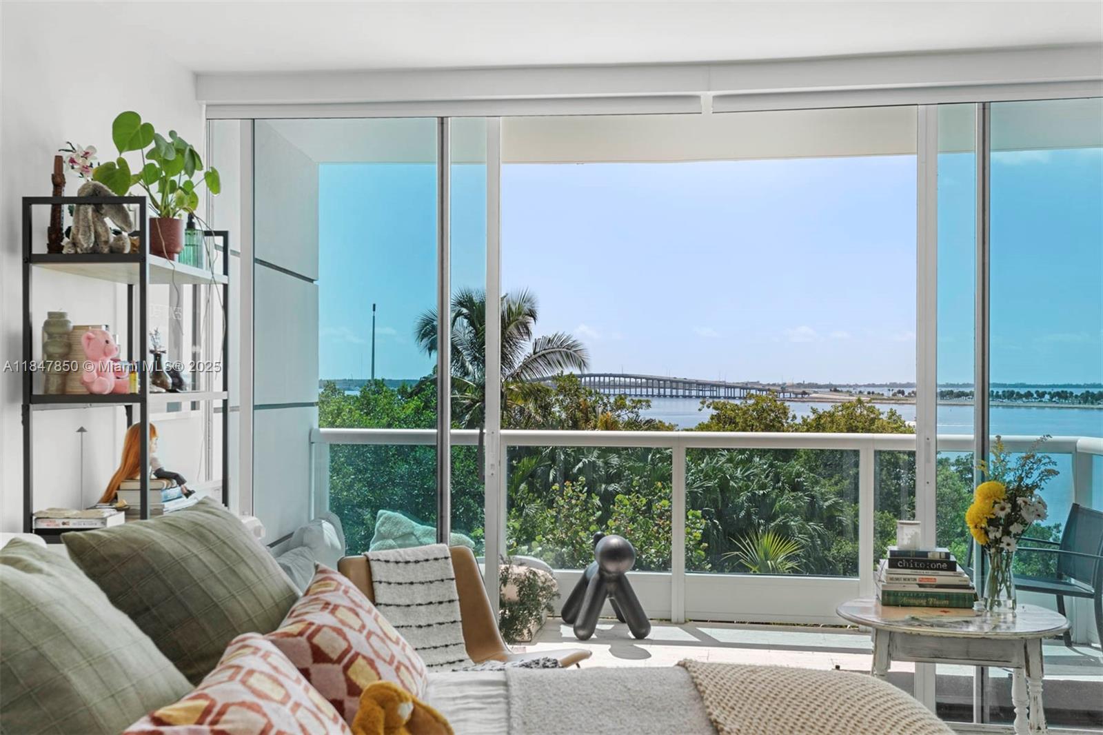 2127 Brickell Ave, Miami, Florida 33129, 3 Bedrooms Bedrooms, ,3 BathroomsBathrooms,Residential Lease,For Rent,BRISTOL TOWER CONDO,Brickell Ave,A11847850