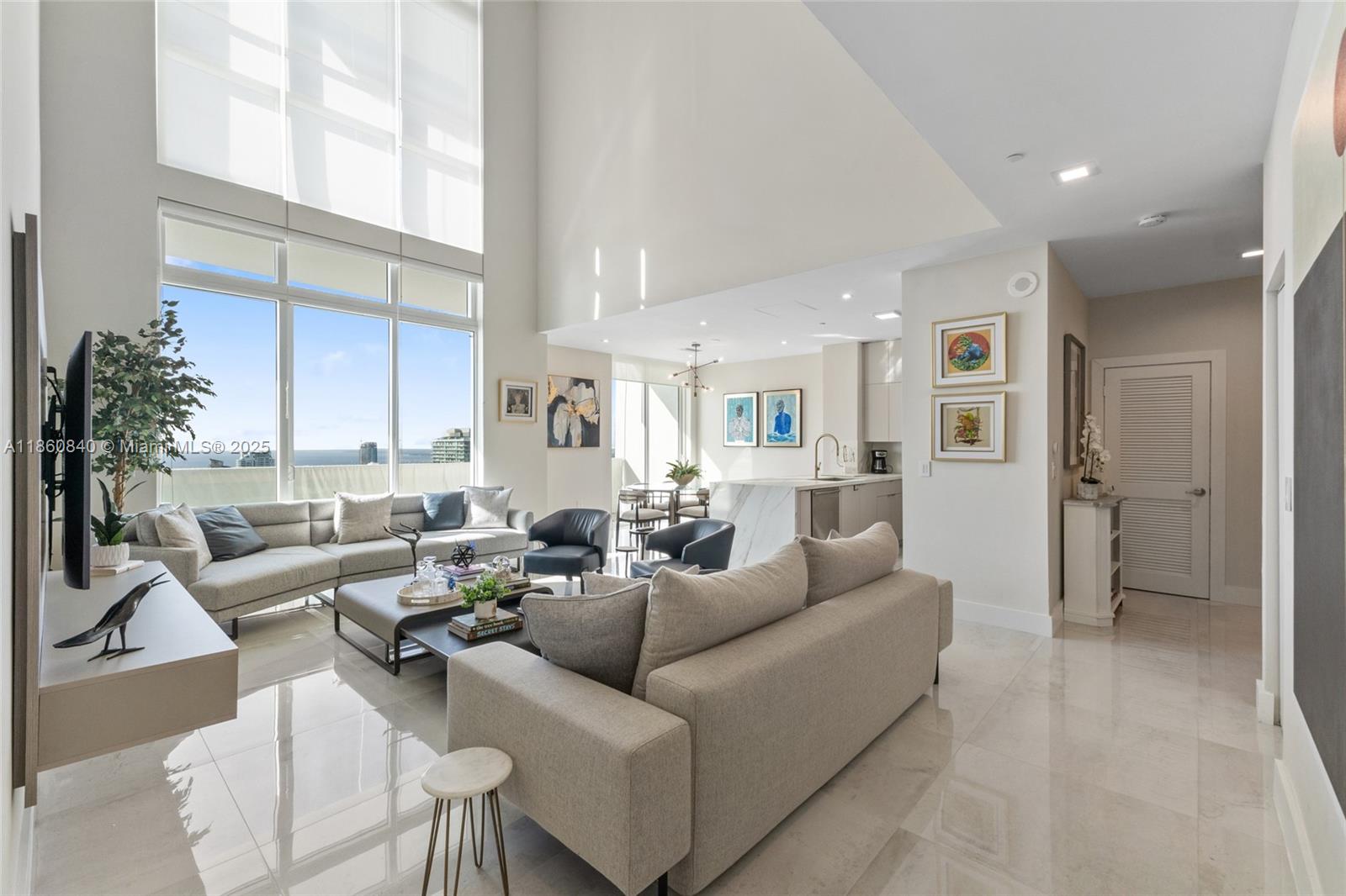 950 Brickell Bay Dr, Miami, Florida 33131, 3 Bedrooms Bedrooms, ,3 BathroomsBathrooms,Residential Lease,For Rent,THE PLAZA 851 BRICKELL CO,Brickell Bay Dr,A11860840