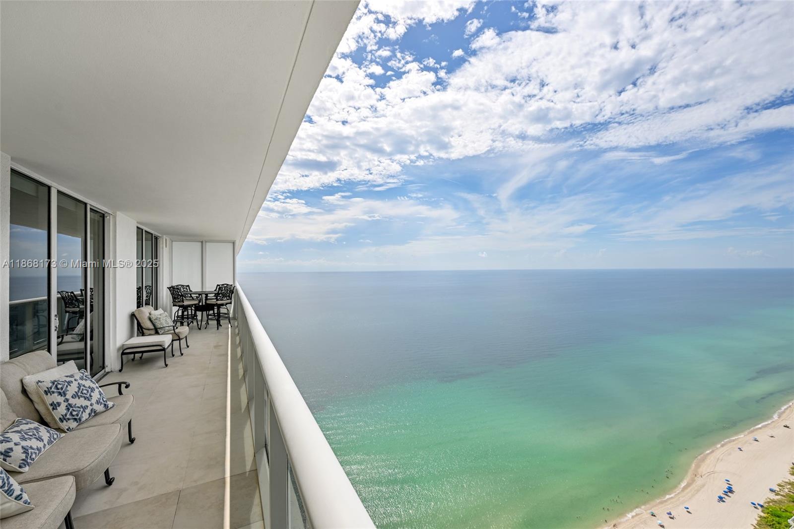 1830 Ocean Dr, Hallandale Beach, Florida 33009, 2 Bedrooms Bedrooms, ,3 BathroomsBathrooms,Residential Lease,For Rent,BEACH CLUB TWO CONDO,Ocean Dr,A11868173