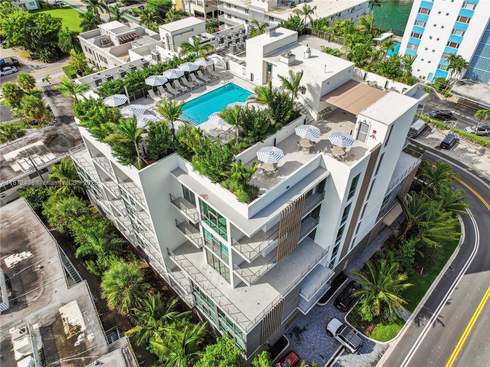 10281 Bay Harbor Dr, Bay Harbor Islands, Florida 33154, 2 Bedrooms Bedrooms, ,2 BathroomsBathrooms,Residential Lease,For Rent,BAY HARBOR ISLAND,Bay Harbor Dr,A11872438