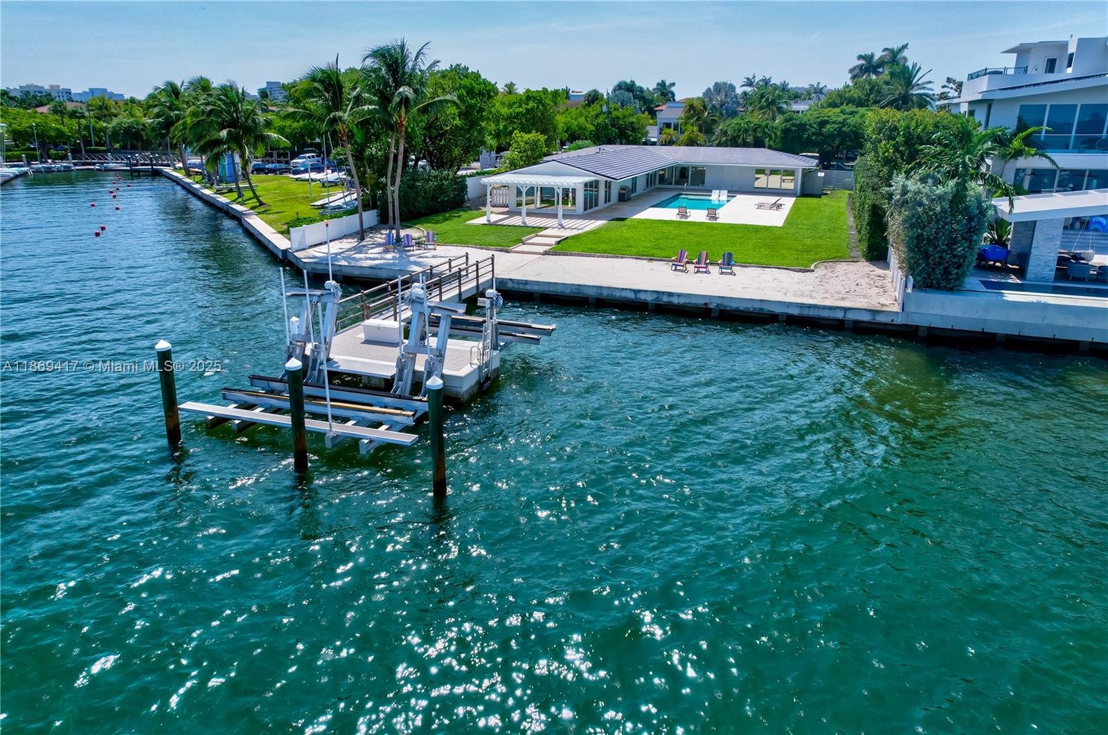 200 Harbor Dr, Key Biscayne, Florida 33149, 4 Bedrooms Bedrooms, ,4 BathroomsBathrooms,Residential,For Sale,TROPICAL ISLE HOMES SUB 4,Harbor Dr,A11869417
