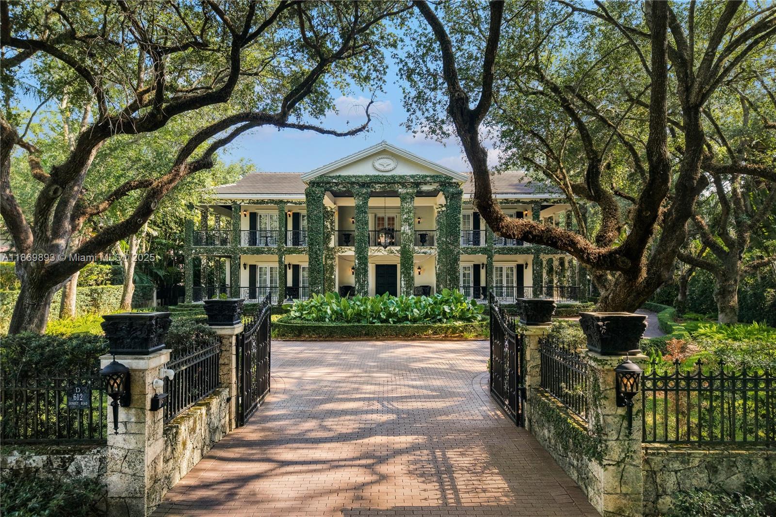 612 Sunset Dr, Coral Gables, Florida 33143, 6 Bedrooms Bedrooms, ,6 BathroomsBathrooms,Residential,For Sale,CORAL GABLES BISC BAY SEC,Sunset Dr,A11869893