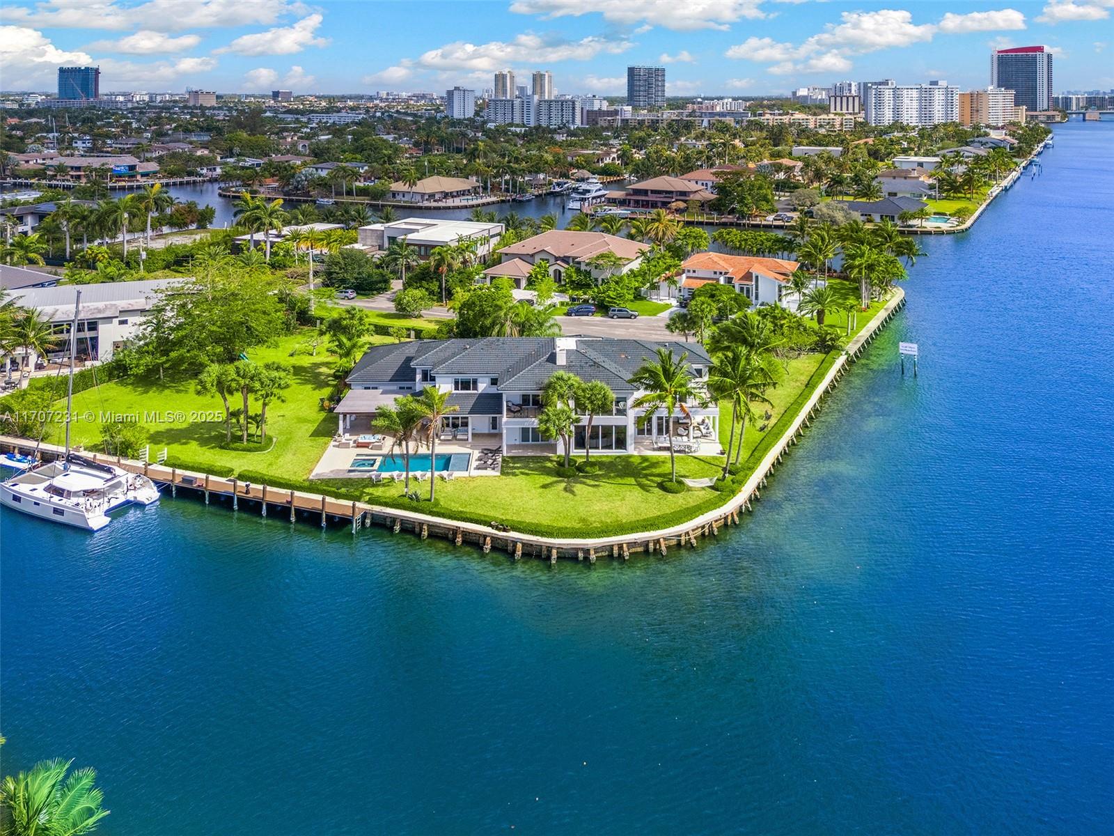 101 Holiday Dr, Hallandale Beach, Florida 33009, 7 Bedrooms Bedrooms, ,9 BathroomsBathrooms,Residential,Sold,GOLDEN ISLES ESTATES FIRS,Holiday Dr,A11707231