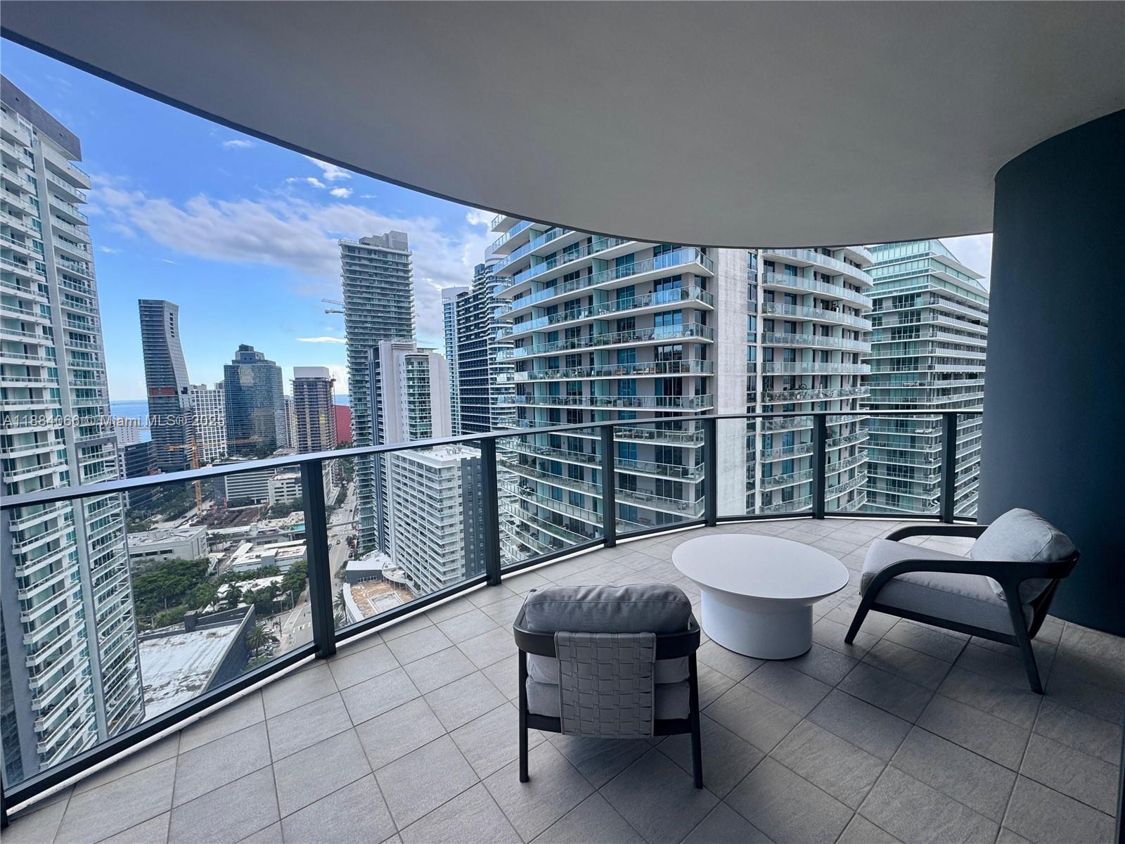 1000 Brickell Plz, Miami, Florida 33131, 3 Bedrooms Bedrooms, ,3 BathroomsBathrooms,Residential,For Sale,Brickell Flatiron Condo,Brickell Plz,A11884066