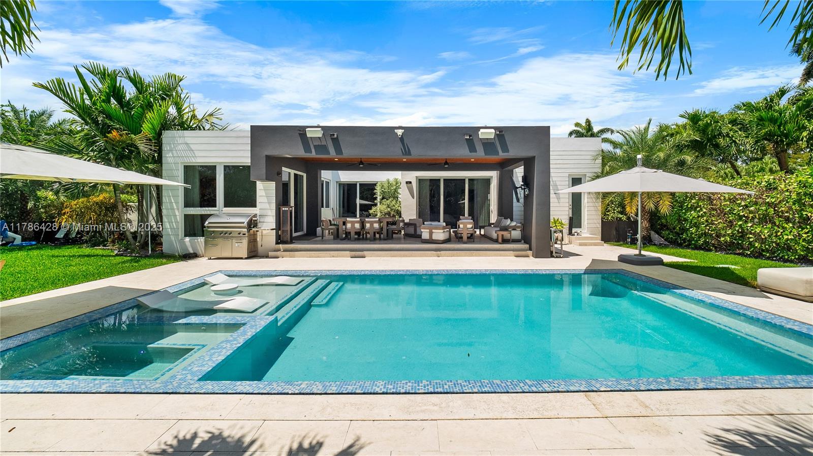 10603 11th Ave, Miami Shores, Florida 33138, 4 Bedrooms Bedrooms, ,3 BathroomsBathrooms,Residential,Sold,MIAMI SHORES ESTATES,11th Ave,A11786428