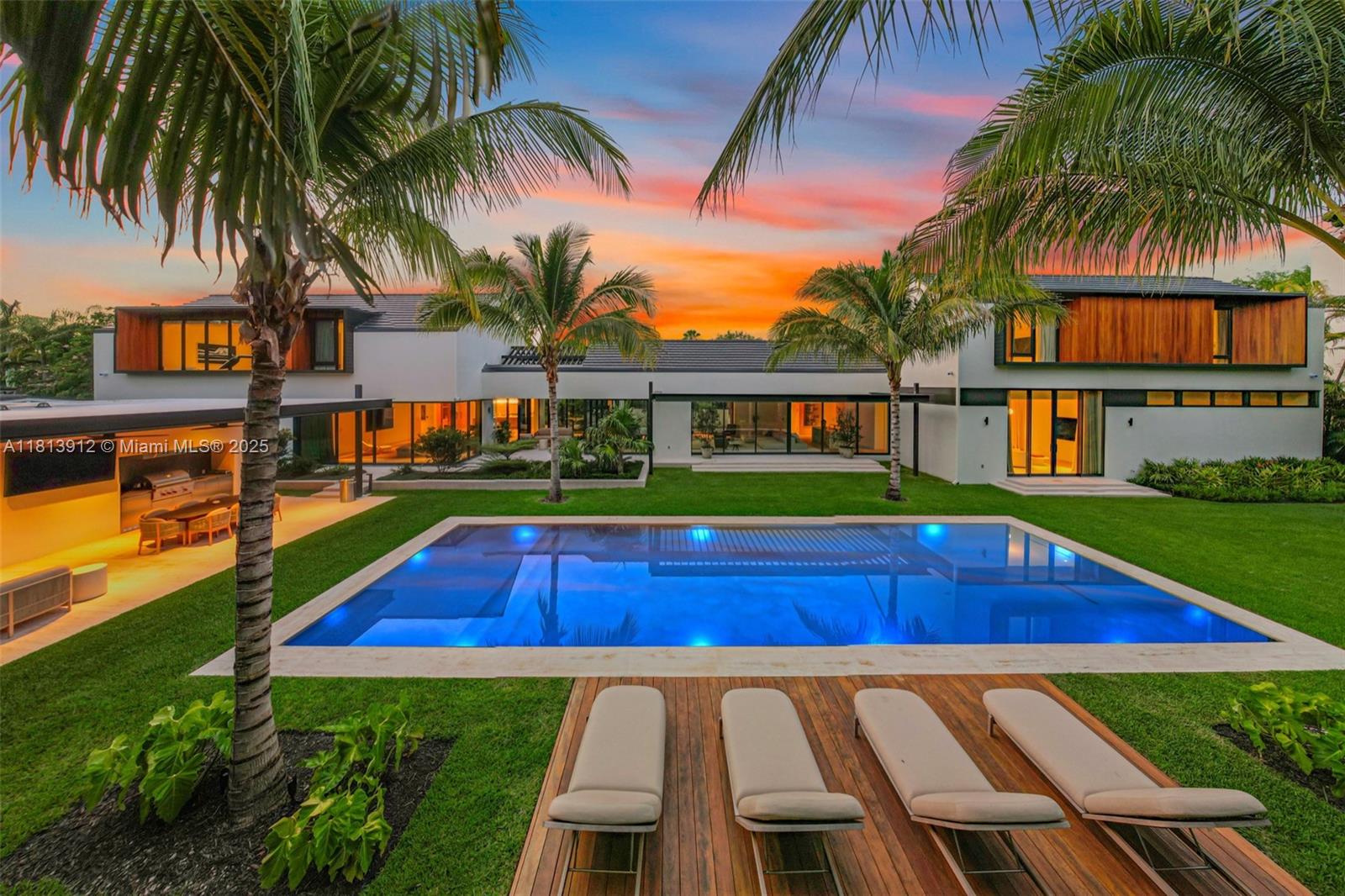 4820 86th Ter, Miami, Florida 33143, 5 Bedrooms Bedrooms, ,5 BathroomsBathrooms,Residential,Sold,COLLINS MANOR,86th Ter,A11813912
