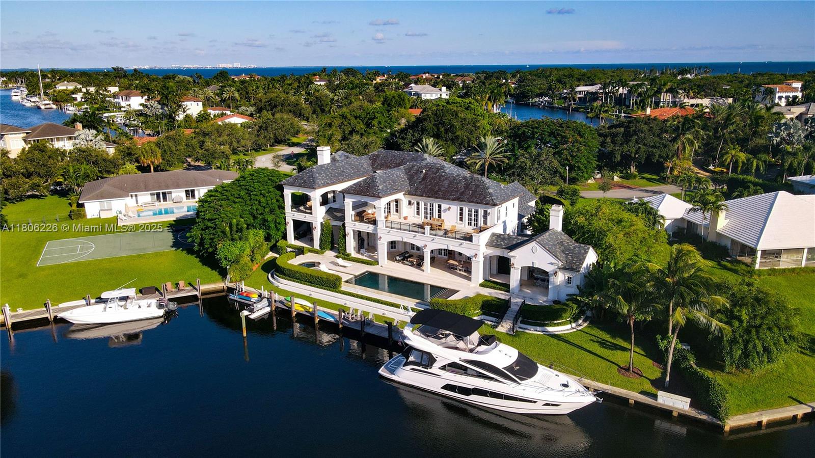 9320 Gallardo St, Coral Gables, Florida 33156, 8 Bedrooms Bedrooms, ,9 BathroomsBathrooms,Residential,Sold,OLD CUTLER BAY SEC 3,Gallardo St,A11806226