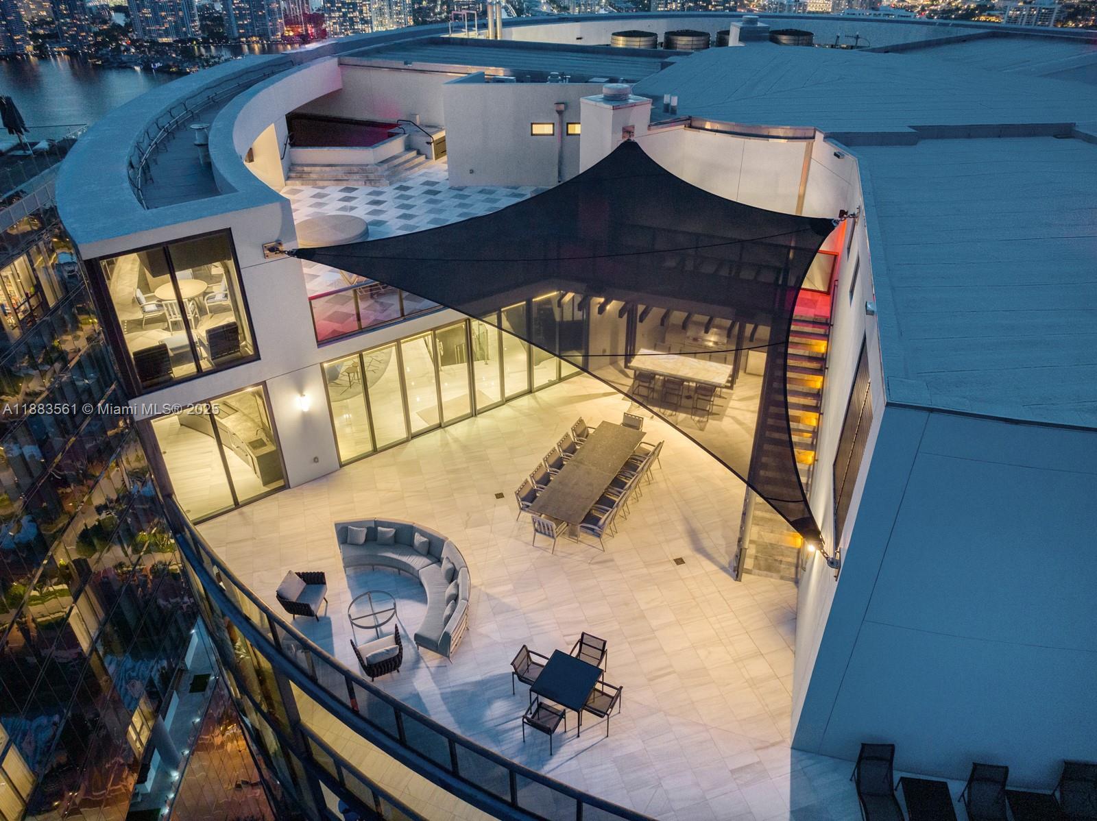 18555 Collins Ave, Sunny Isles Beach, Florida 33160, 4 Bedrooms Bedrooms, ,6 BathroomsBathrooms,Residential,For Sale,Porsche Design Tower,Collins Ave,A11883561