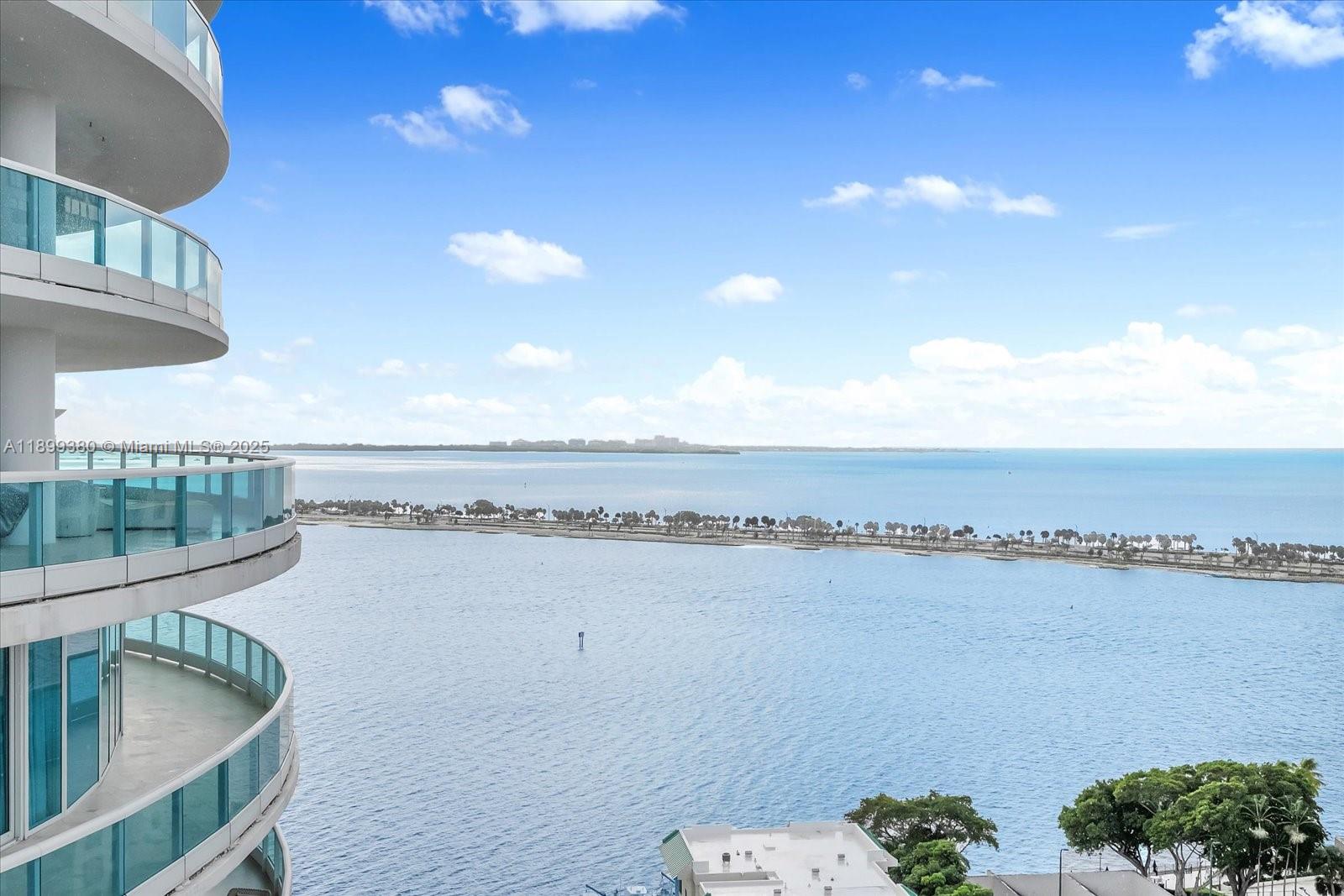 2127 Brickell Ave, Miami, Florida 33129, 3 Bedrooms Bedrooms, ,3 BathroomsBathrooms,Residential Lease,For Rent,BRISTOL TOWER CONDO,Brickell Ave,A11899380