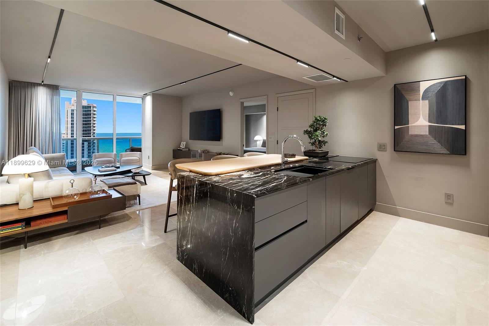 1830 Ocean Dr, Hallandale Beach, Florida 33009, 2 Bedrooms Bedrooms, ,2 BathroomsBathrooms,Residential,For Sale,THE BEACH CLUB TWO CONDO,Ocean Dr,A11899629