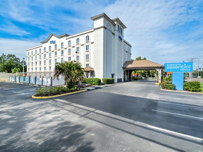 8101 Aircenter Ct, Orlando, Florida 32809, ,Commercial Sale,For Sale,Aircenter Ct,A11903117