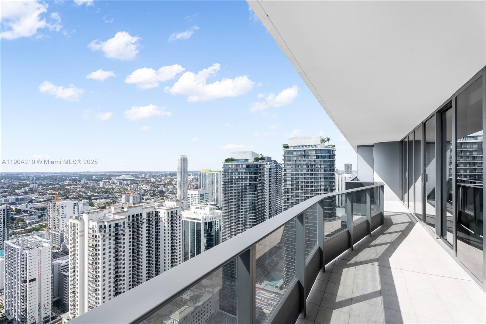 1000 Brickell Plz, Miami, Florida 33131, 3 Bedrooms Bedrooms, ,3 BathroomsBathrooms,Residential Lease,For Rent,Brickell Flatiron Condo,Brickell Plz,A11904210