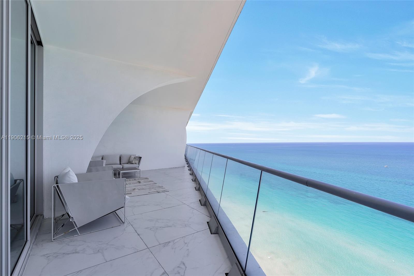 16901 Collins Ave, Sunny Isles Beach, Florida 33160, 3 Bedrooms Bedrooms, ,4 BathroomsBathrooms,Residential Lease,For Rent,JADE SIGNATURE CONDO,Collins Ave,A11906215