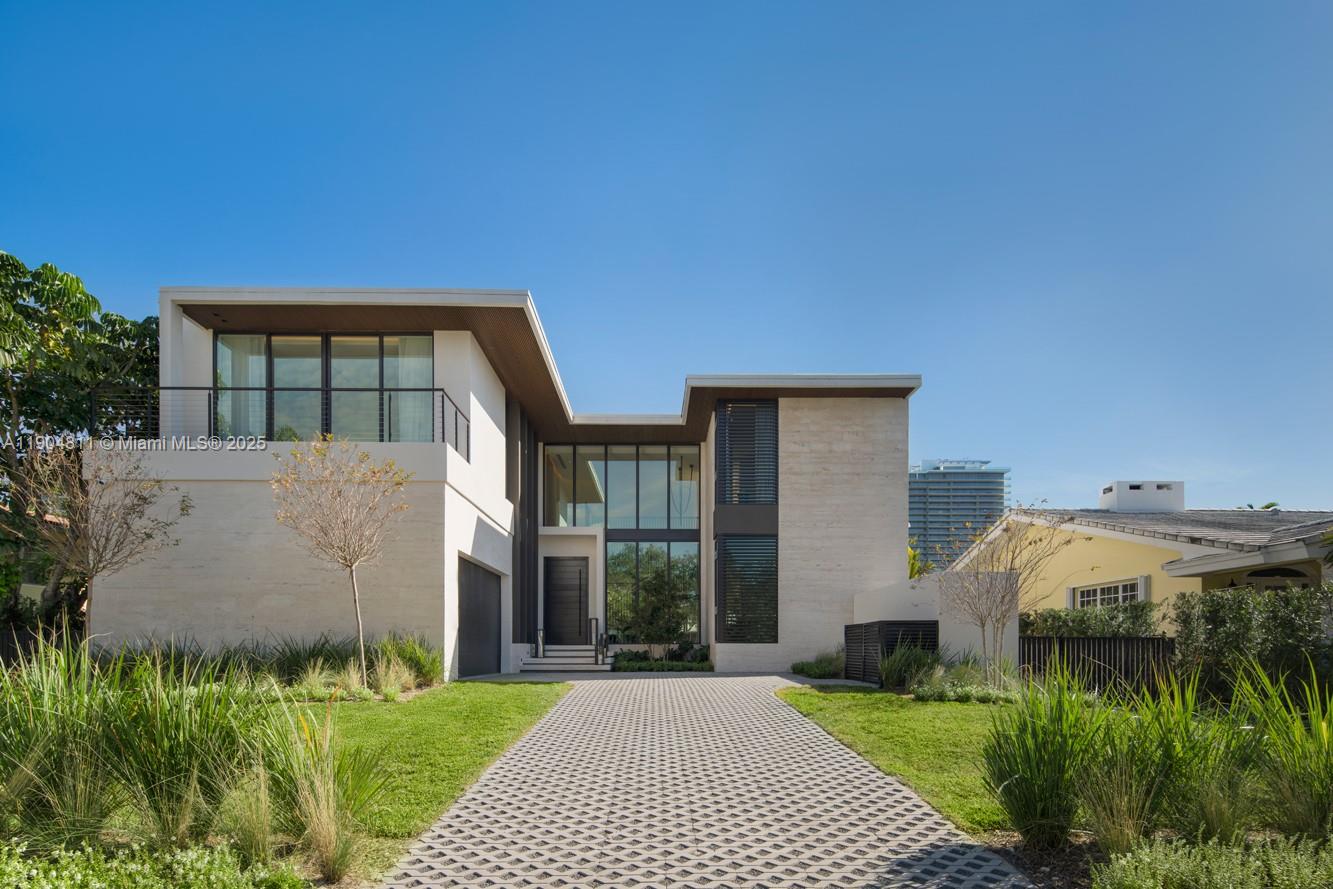 217 Bal Cross Dr, Bal Harbour, Florida 33154, 6 Bedrooms Bedrooms, ,6 BathroomsBathrooms,Residential,For Sale,BAL HARBOUR RESIDENTIAL S,Bal Cross Dr,A11904811