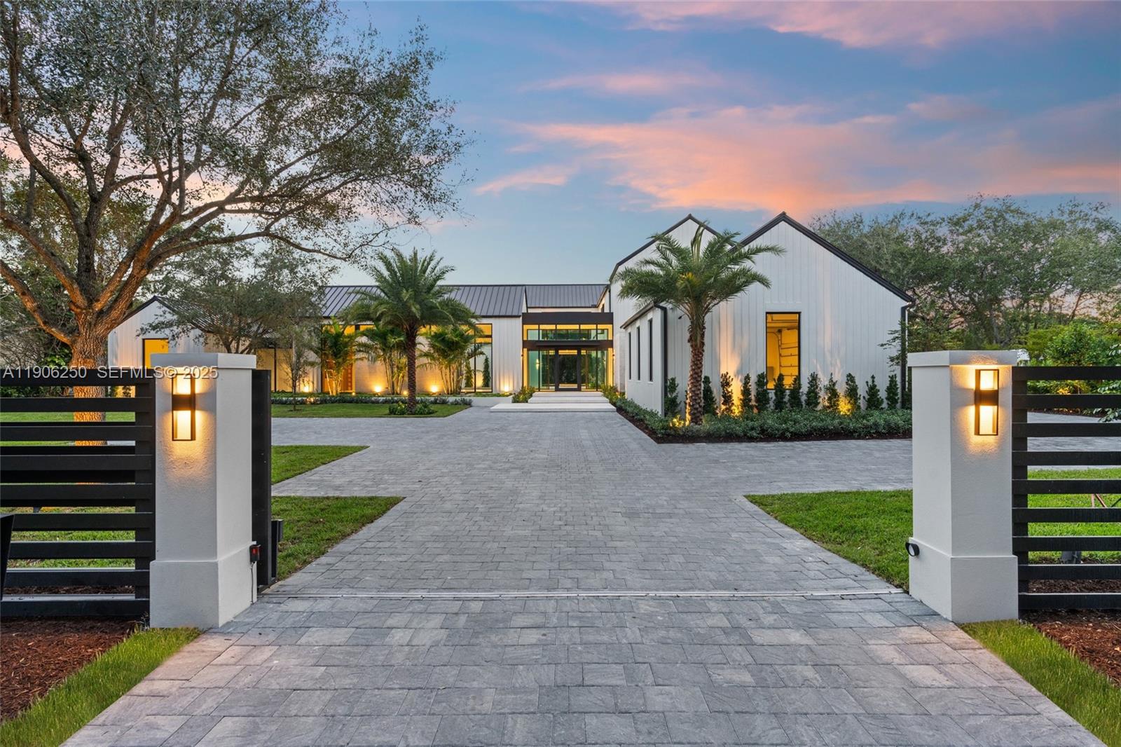9400 60th Ct, Pinecrest, Florida 33156, 7 Bedrooms Bedrooms, ,7 BathroomsBathrooms,Residential,Sold,PB 130-2,60th Ct,A11906250