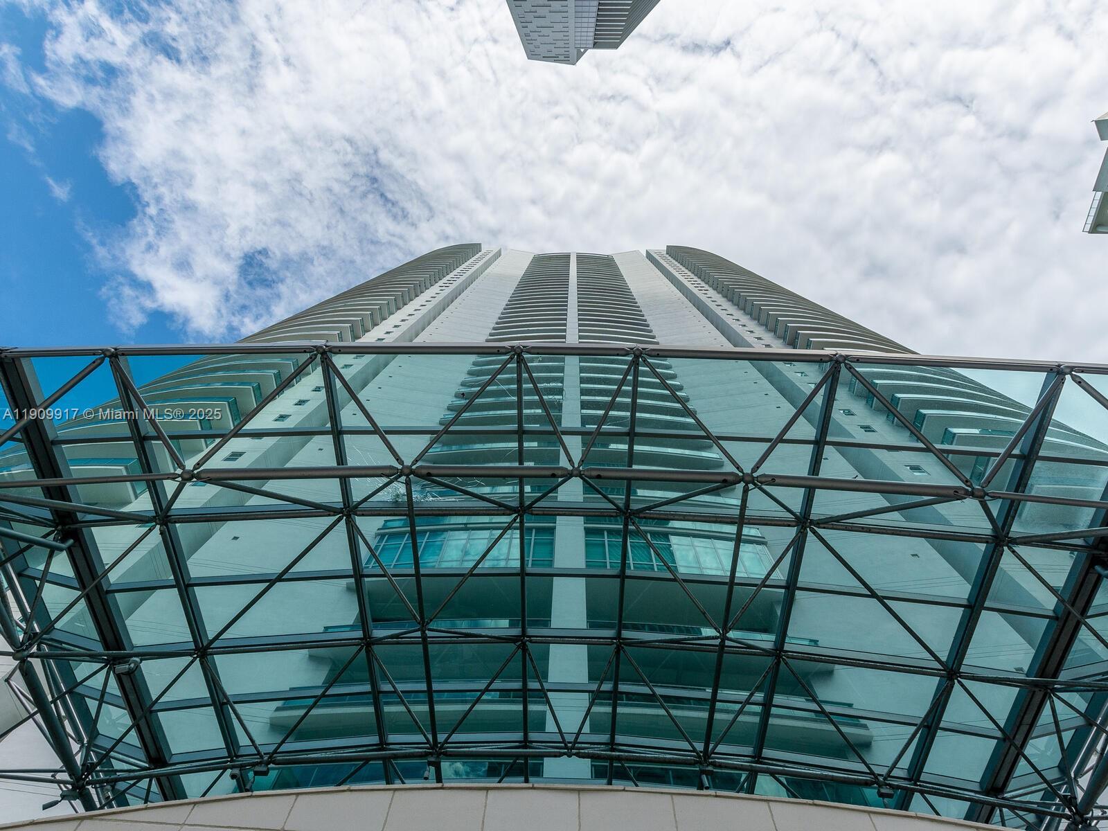 1331 Brickell Bay Dr, Miami, Florida 33131, 3 Bedrooms Bedrooms, ,3 BathroomsBathrooms,Residential Lease,For Rent,JADE RESIDENCES AT BRICKE,Brickell Bay Dr,A11909917