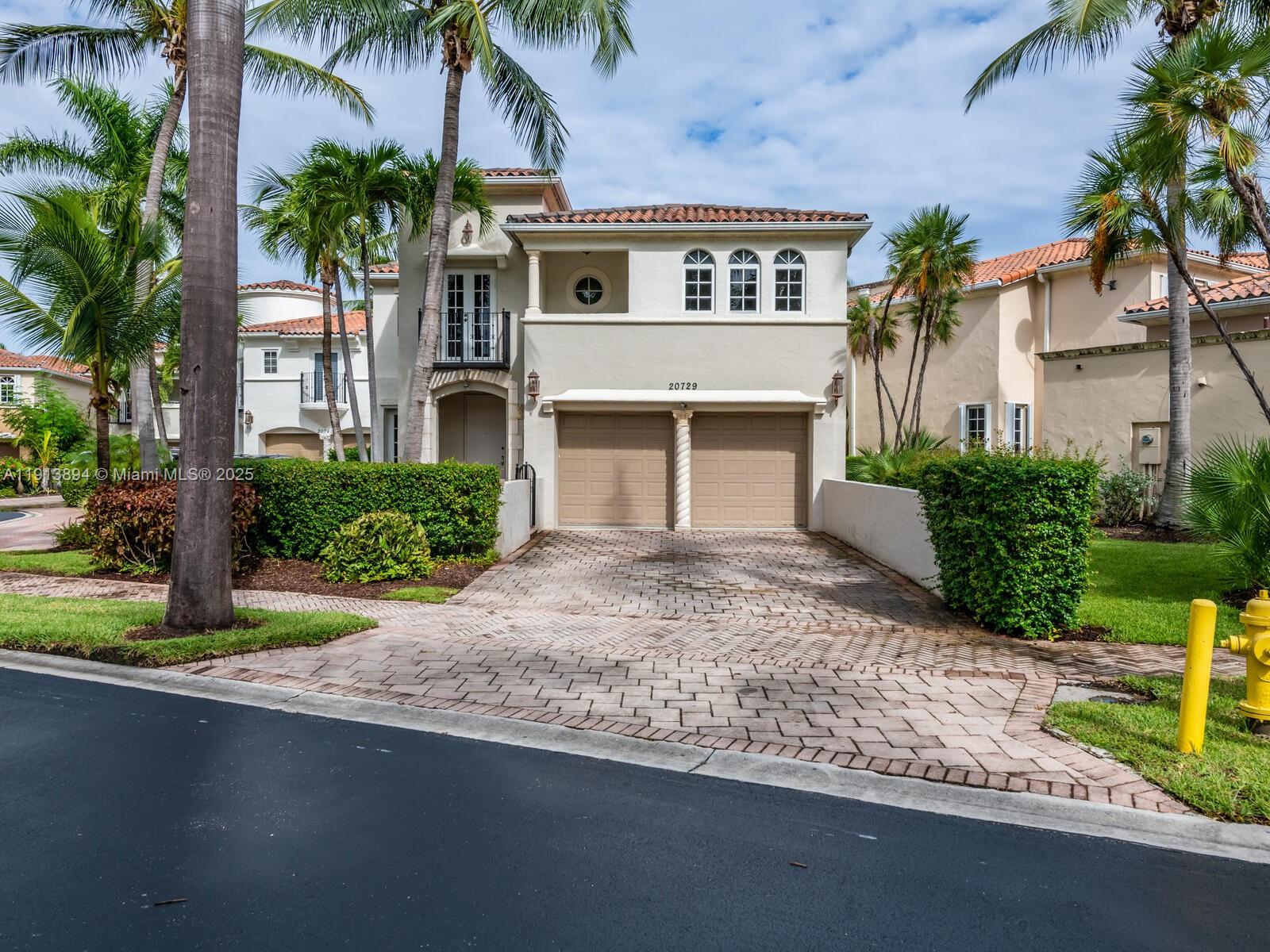 20729 32nd Ave, Aventura, Florida 33180, 4 Bedrooms Bedrooms, ,4 BathroomsBathrooms,Residential Lease,For Rent,AVENTURA LAKES PHASE 1,32nd Ave,A11913894