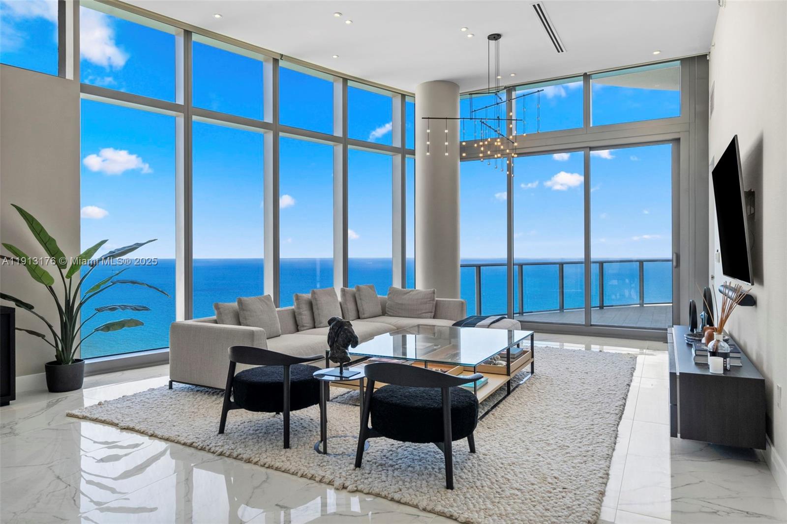 15701 Collins Ave, Sunny Isles Beach, Florida 33160, 3 Bedrooms Bedrooms, ,4 BathroomsBathrooms,Residential Lease,For Rent,15701 COLLINS CONDO,Collins Ave,A11913176