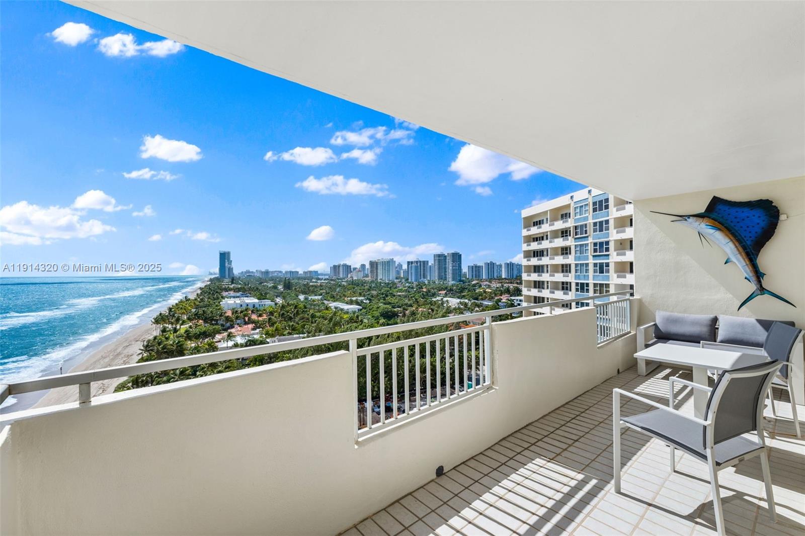3180 Ocean Dr, Hallandale Beach, Florida 33009, 2 Bedrooms Bedrooms, ,2 BathroomsBathrooms,Residential Lease,For Rent,PARKER DORADO CONDO,Ocean Dr,A11914320