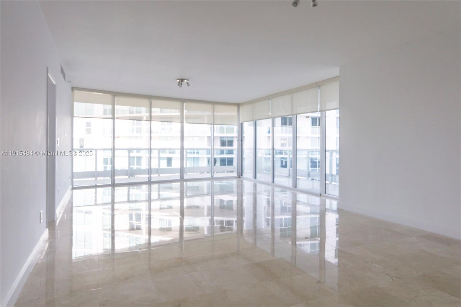 2127 Brickell Ave, Miami, Florida 33129, 2 Bedrooms Bedrooms, ,2 BathroomsBathrooms,Residential Lease,For Rent,BRISTOL TOWER CONDO,Brickell Ave,A11915484
