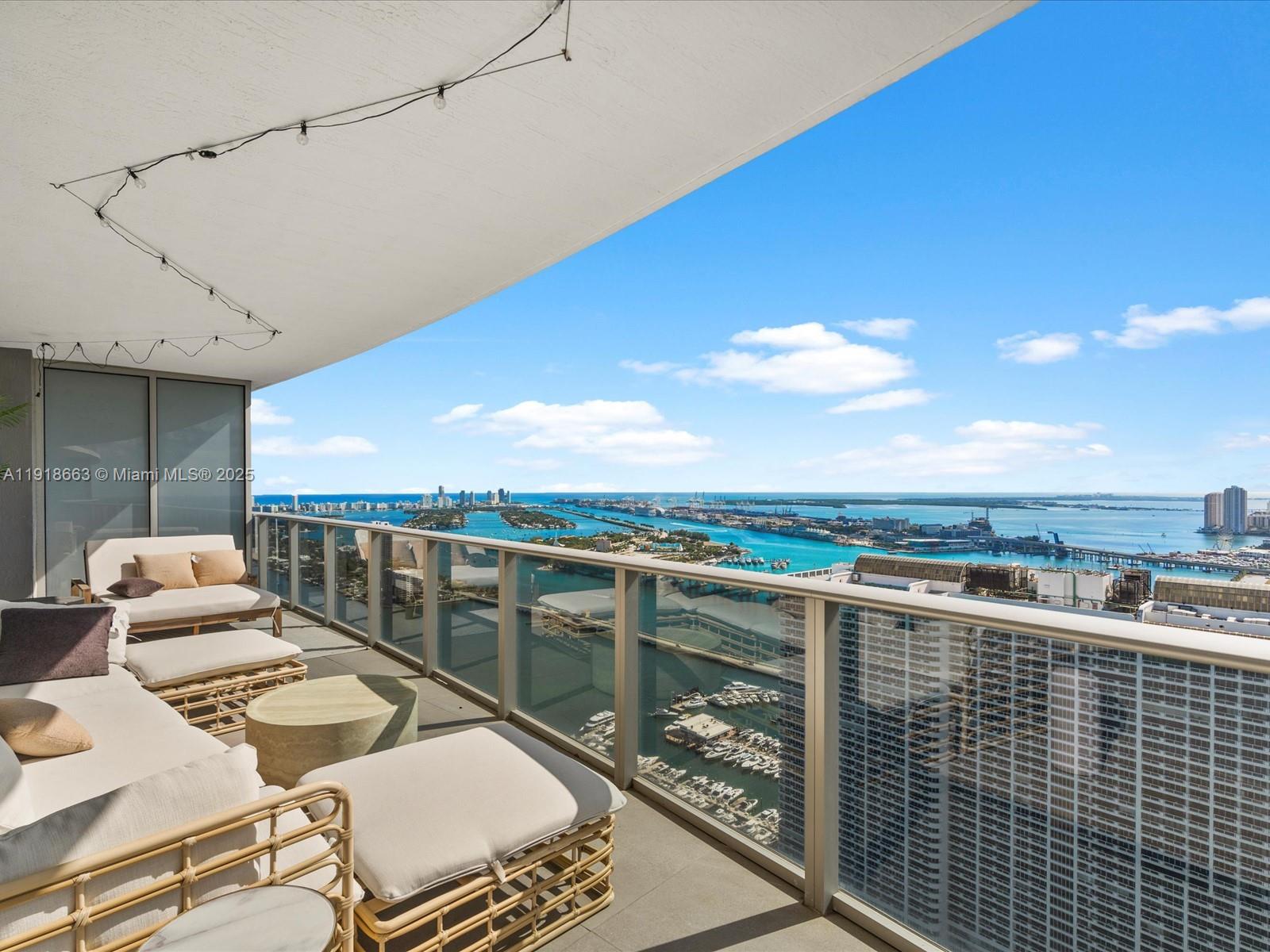488 18th St, Miami, Florida 33132, 3 Bedrooms Bedrooms, ,3 BathroomsBathrooms,Residential,For Sale,ARIA ON THE BAY,18th St,A11918663