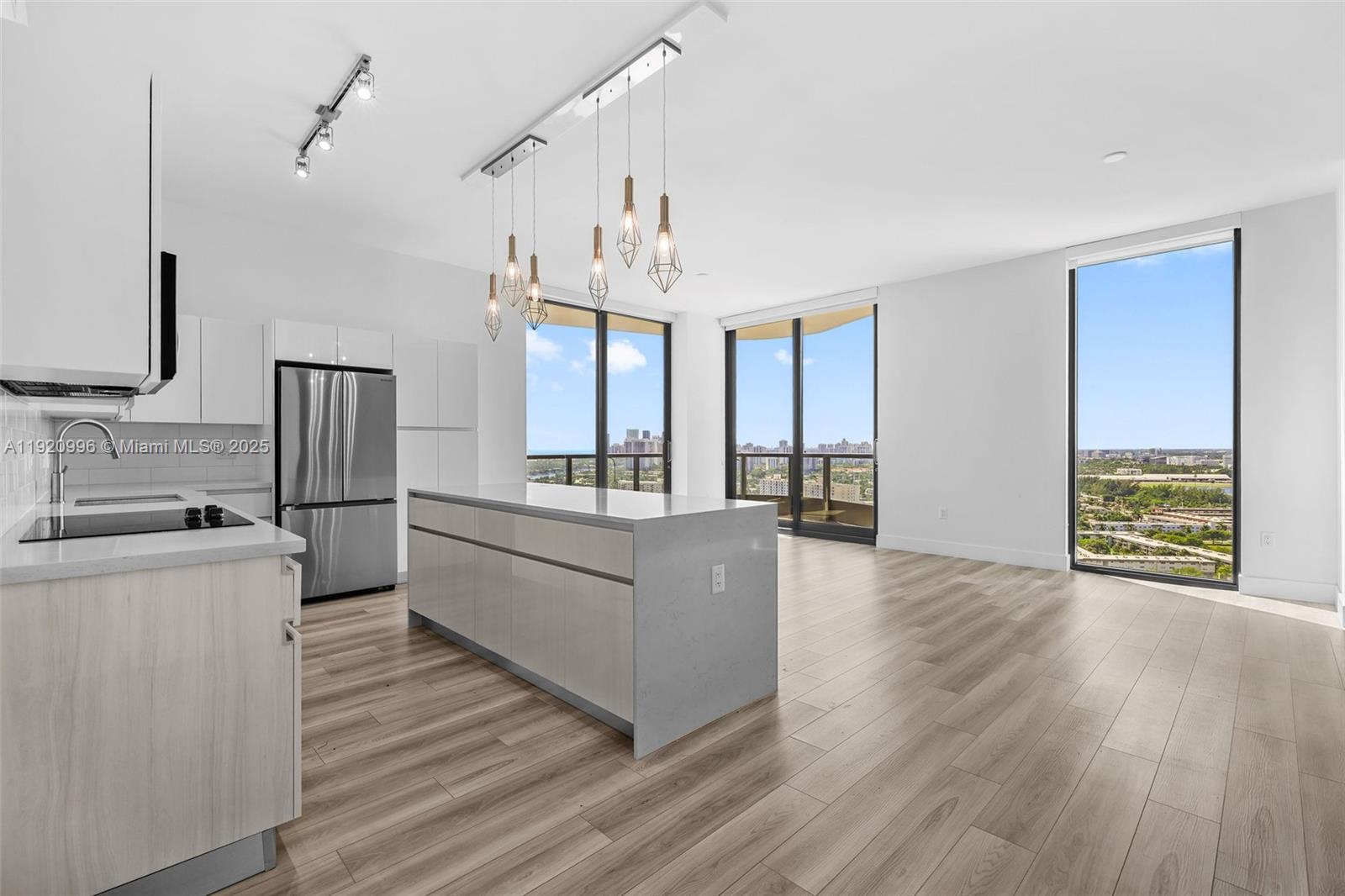101 Diplomat Pkwy, Hallandale Beach, Florida 33009, 3 Bedrooms Bedrooms, ,2 BathroomsBathrooms,Residential,For Sale,Mondrian Residences,Diplomat Pkwy,A11920996