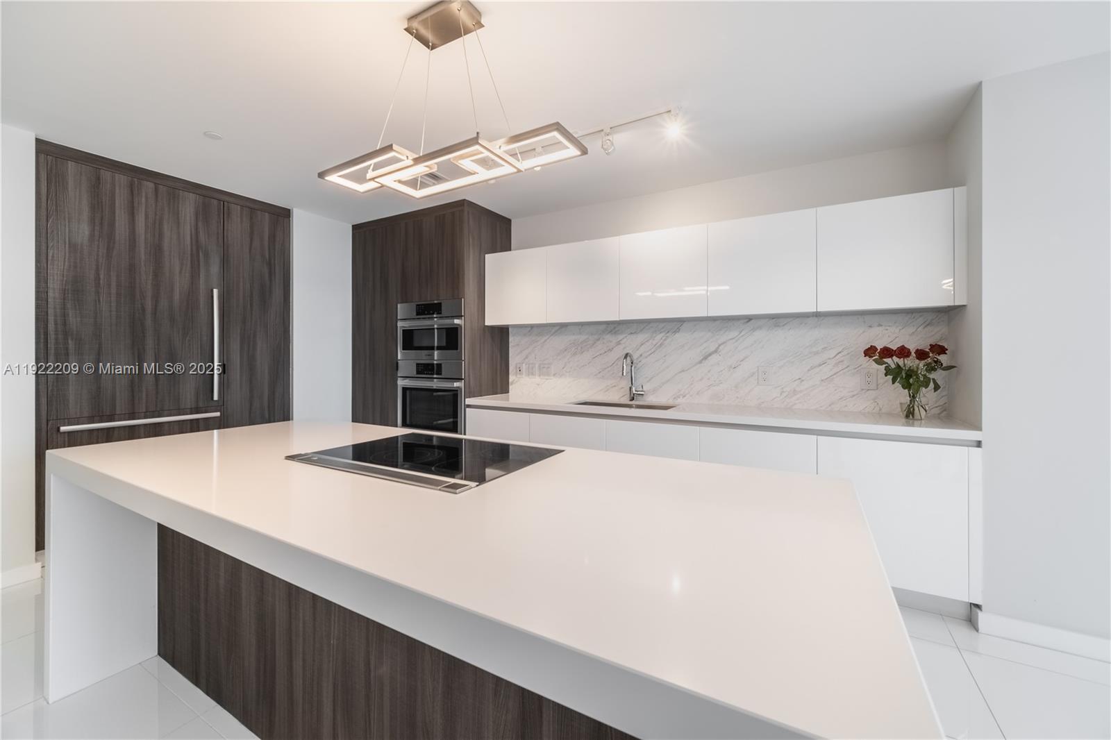 851 1st Ave, Miami, Florida 33132, 3 Bedrooms Bedrooms, ,4 BathroomsBathrooms,Residential,For Sale,PARAMOUNT MIAMI WORLDCENT,1st Ave,A11922209