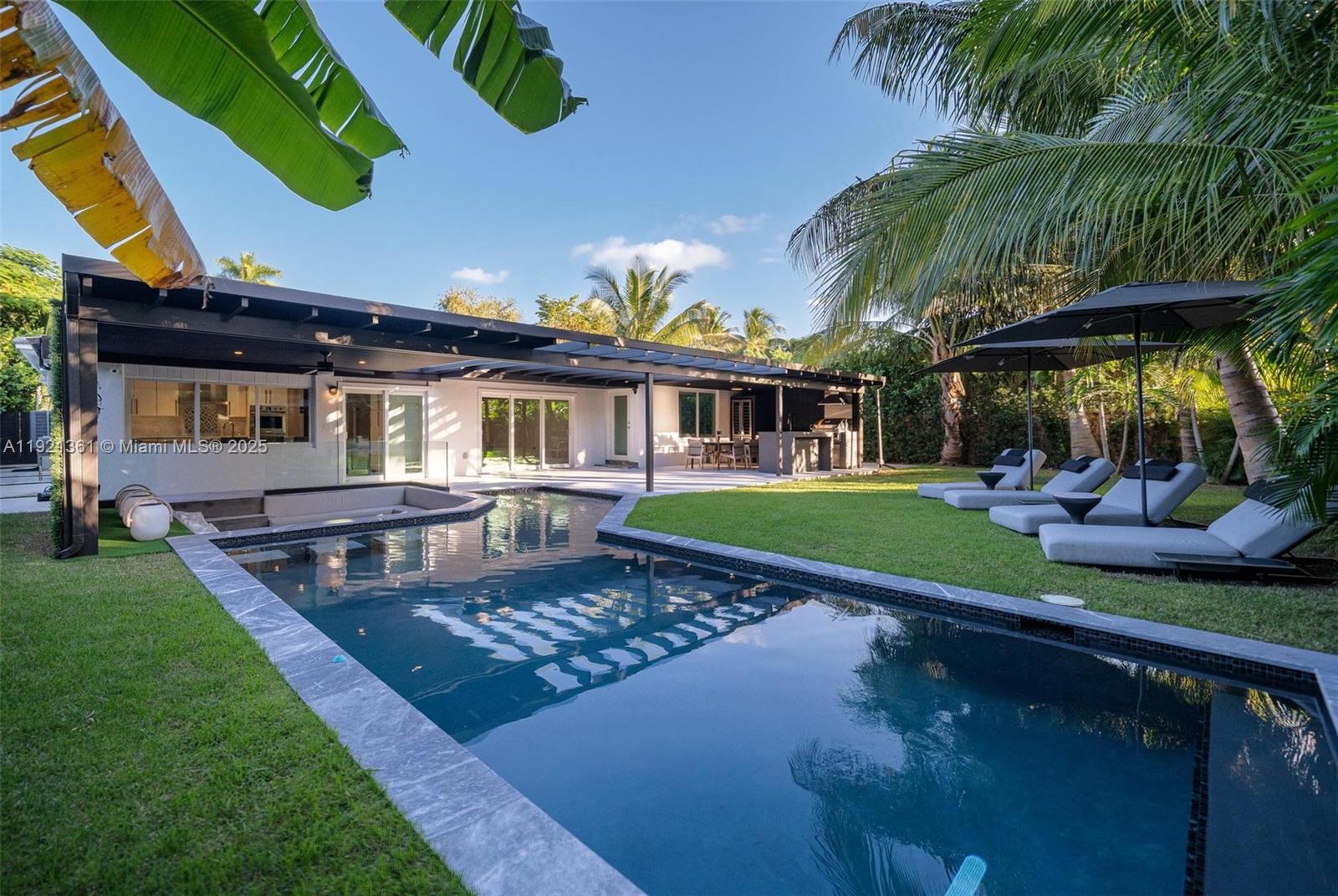 10618 11th ct, Miami Shores, Florida 33138, 3 Bedrooms Bedrooms, ,2 BathroomsBathrooms,Residential,For Sale,MIAMI SHORES ESTATES,11th ct,A11921361