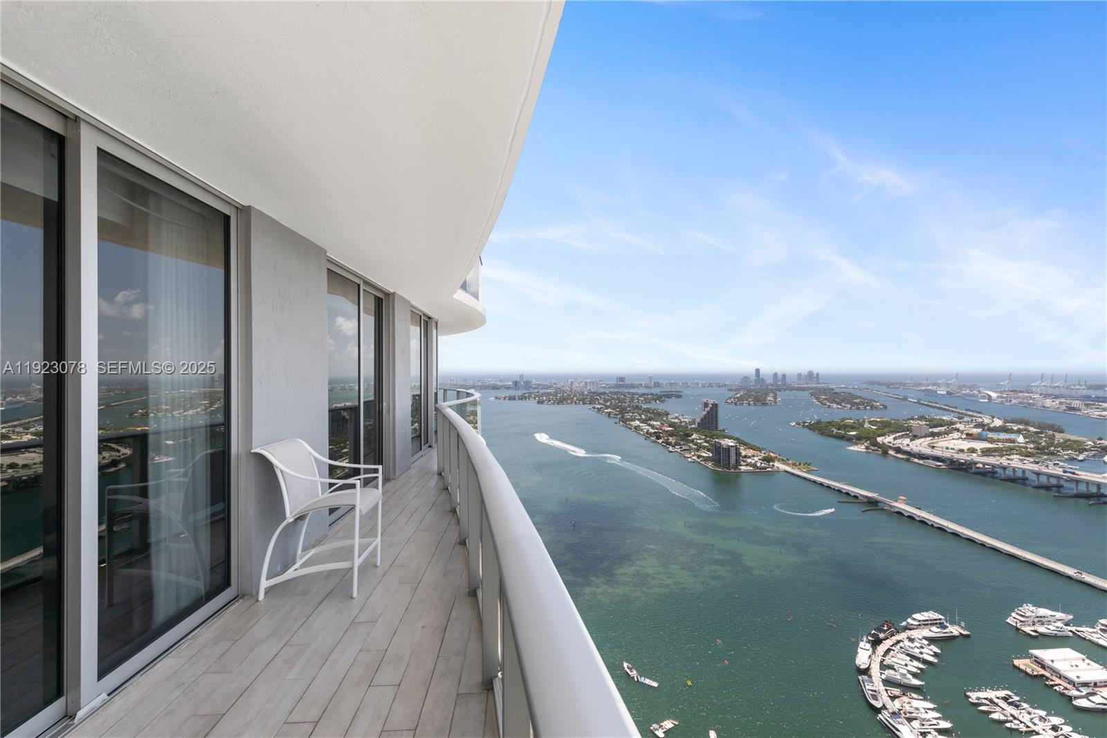 488 18th St, Miami, Florida 33132, 3 Bedrooms Bedrooms, ,4 BathroomsBathrooms,Residential,For Sale,ARIA ON THE BAY CONDO,18th St,A11923078
