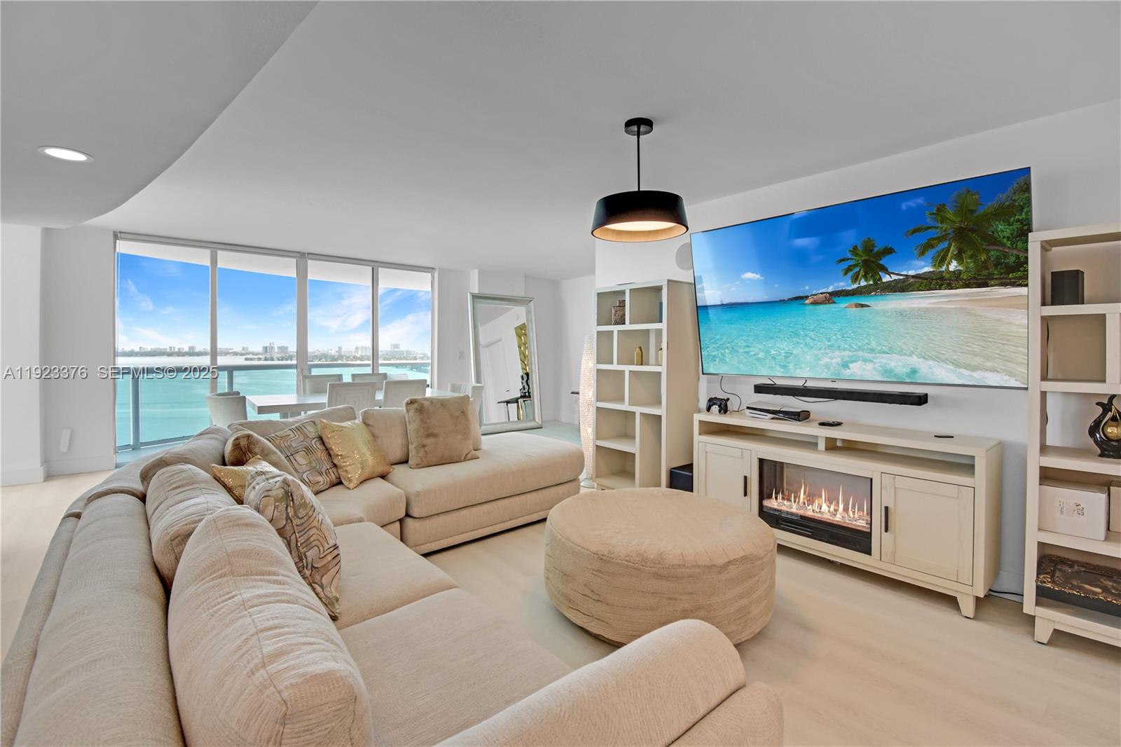 1800 Bayshore Dr, Miami, Florida 33132, 3 Bedrooms Bedrooms, ,3 BathroomsBathrooms,Residential,For Sale,1800 CLUB CONDO,Bayshore Dr,A11923376