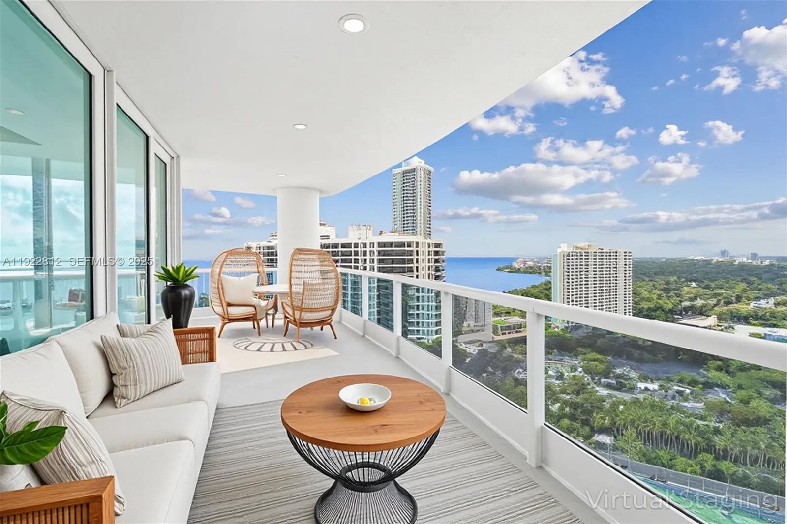 2127 Brickell Ave, Miami, Florida 33129, 2 Bedrooms Bedrooms, ,3 BathroomsBathrooms,Residential,For Sale,BRISTOL TOWER CONDO,Brickell Ave,A11922812