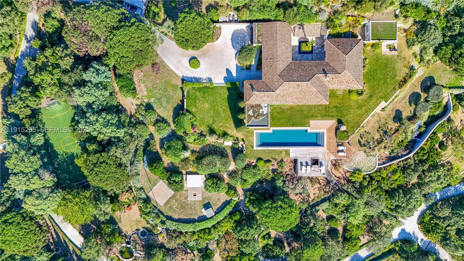 Allee Des Palmiers La belle, Idaho 83330, 6 Bedrooms Bedrooms, ,6 BathroomsBathrooms,Residential Lease,For Rent,SAINT TROPEZ,La belle,A11915205