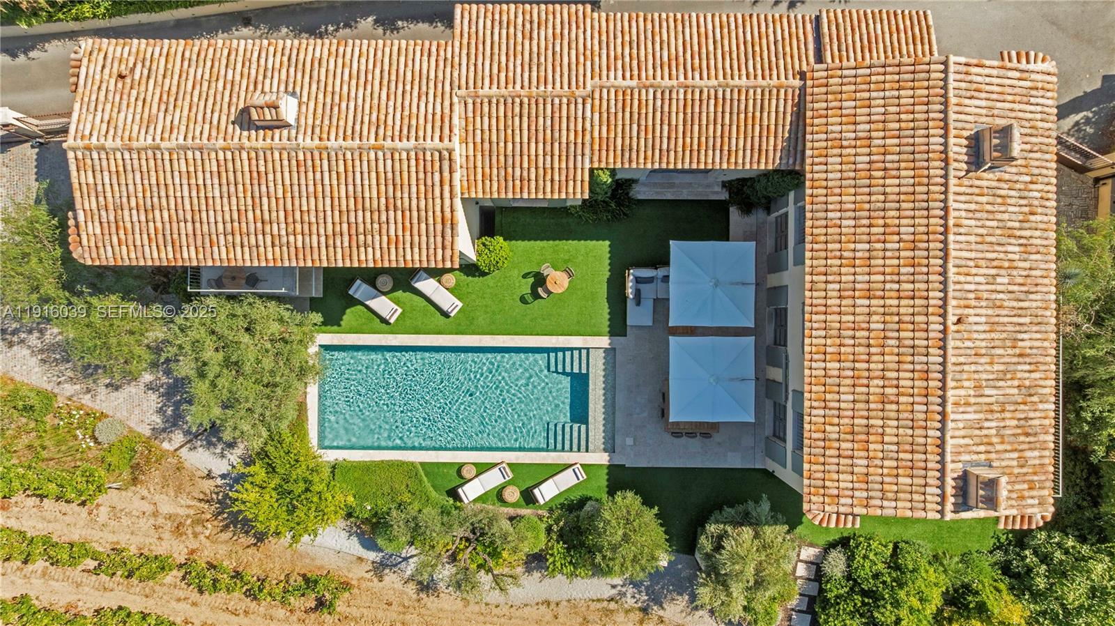 La belle Isnarde Euclia, Florida, 7 Bedrooms Bedrooms, ,7 BathroomsBathrooms,Residential Lease,For Rent,SAINT TROPEZ,Euclia,A11916039