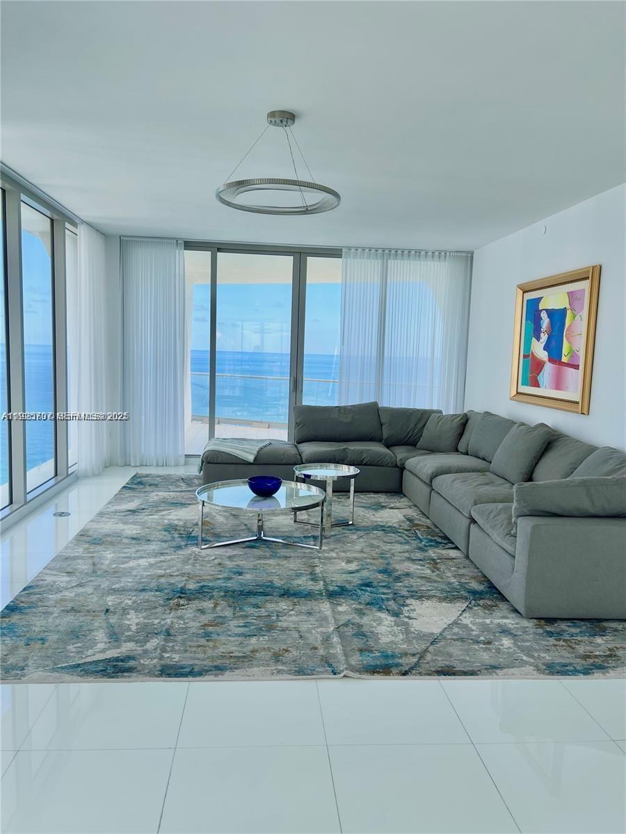 16901 Collins Ave, Sunny Isles Beach, Florida 33160, 4 Bedrooms Bedrooms, ,5 BathroomsBathrooms,Residential Lease,For Rent,JADE SIGNATURE CONDO,Collins Ave,A11925707