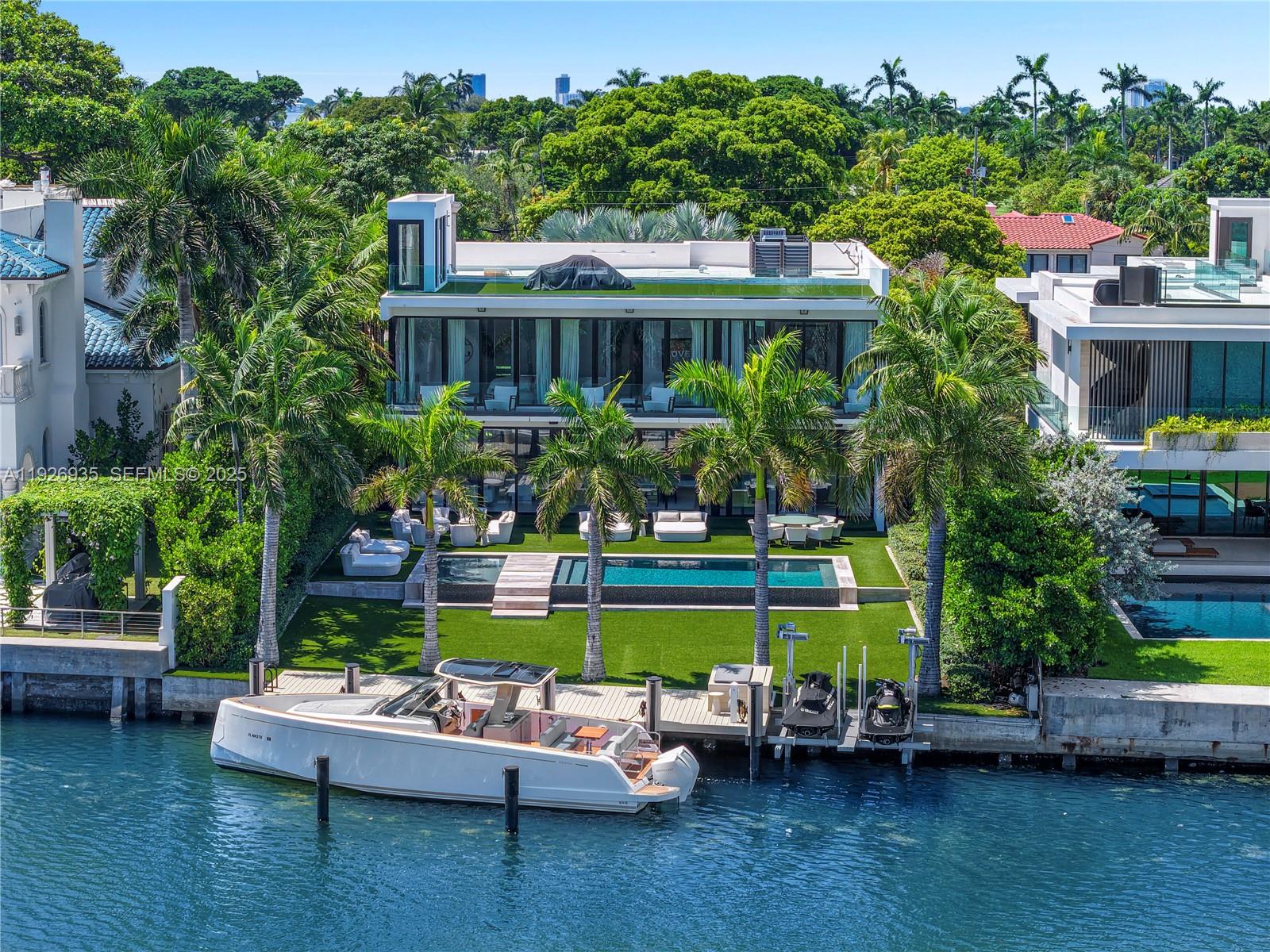 5501 Pine Tree Dr, Miami Beach, Florida 33140, 5 Bedrooms Bedrooms, ,5 BathroomsBathrooms,Residential Lease,For Rent,BEACH VIEW SUB,Pine Tree Dr,A11926935