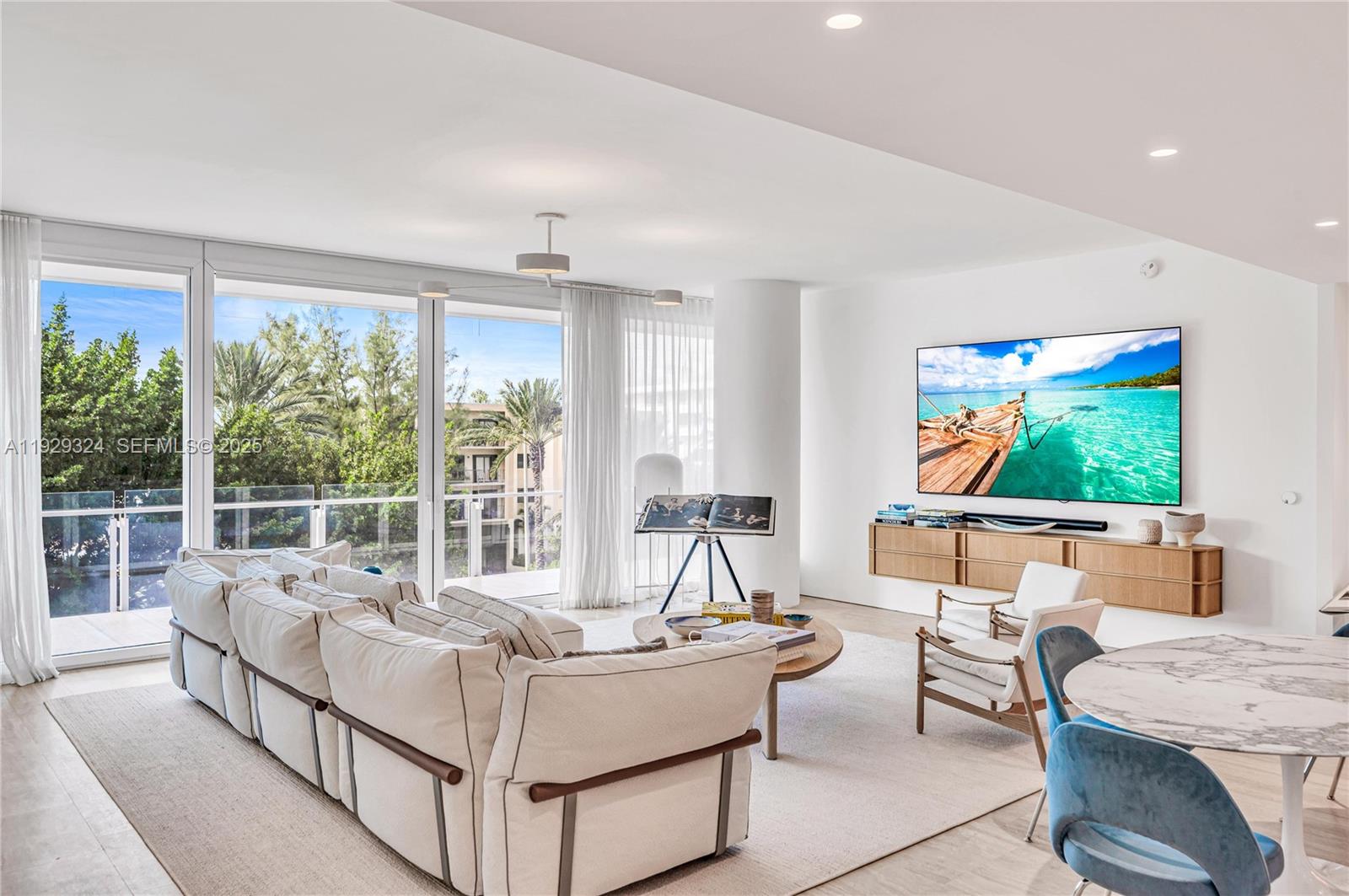 9111 Collins Ave, Surfside, Florida 33154, 2 Bedrooms Bedrooms, ,2 BathroomsBathrooms,Residential,For Sale,THE SURF CLUB,Collins Ave,A11929324