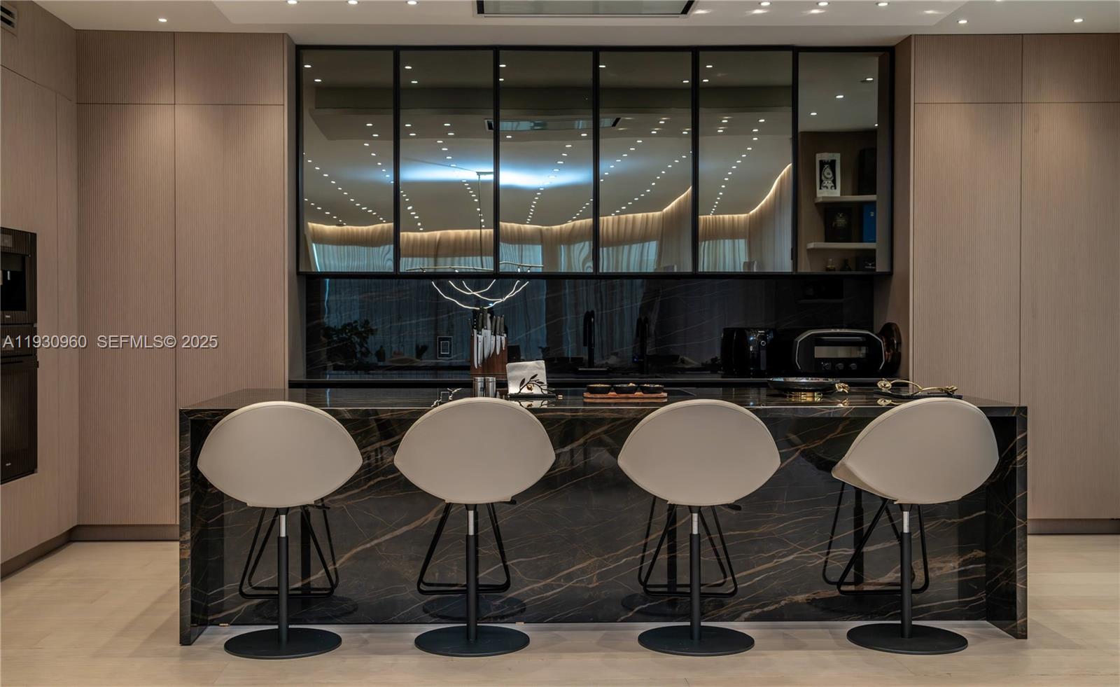 10101 Collins Ave, Bal Harbour, Florida 33154, 3 Bedrooms Bedrooms, ,3 BathroomsBathrooms,Residential,For Sale,The Palace Bal Harbour,Collins Ave,A11930960