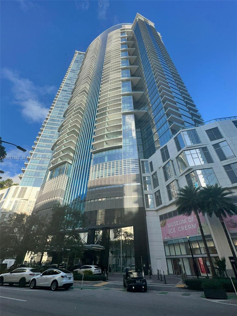 851 1st Ave, Miami, Florida 33132, 3 Bedrooms Bedrooms, ,4 BathroomsBathrooms,Residential,For Sale,Paramount world center,1st Ave,A11931322