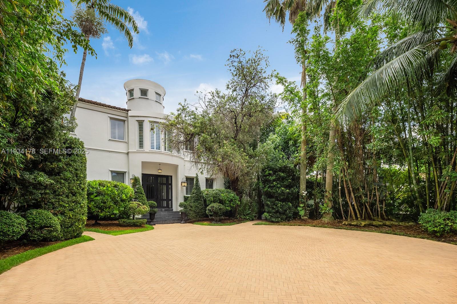 315 San Marino Dr, Miami Beach, Florida 33139, 6 Bedrooms Bedrooms, ,5 BathroomsBathrooms,Residential Lease,For Rent,SAN MARINO ISLAND,San Marino Dr,A11934178