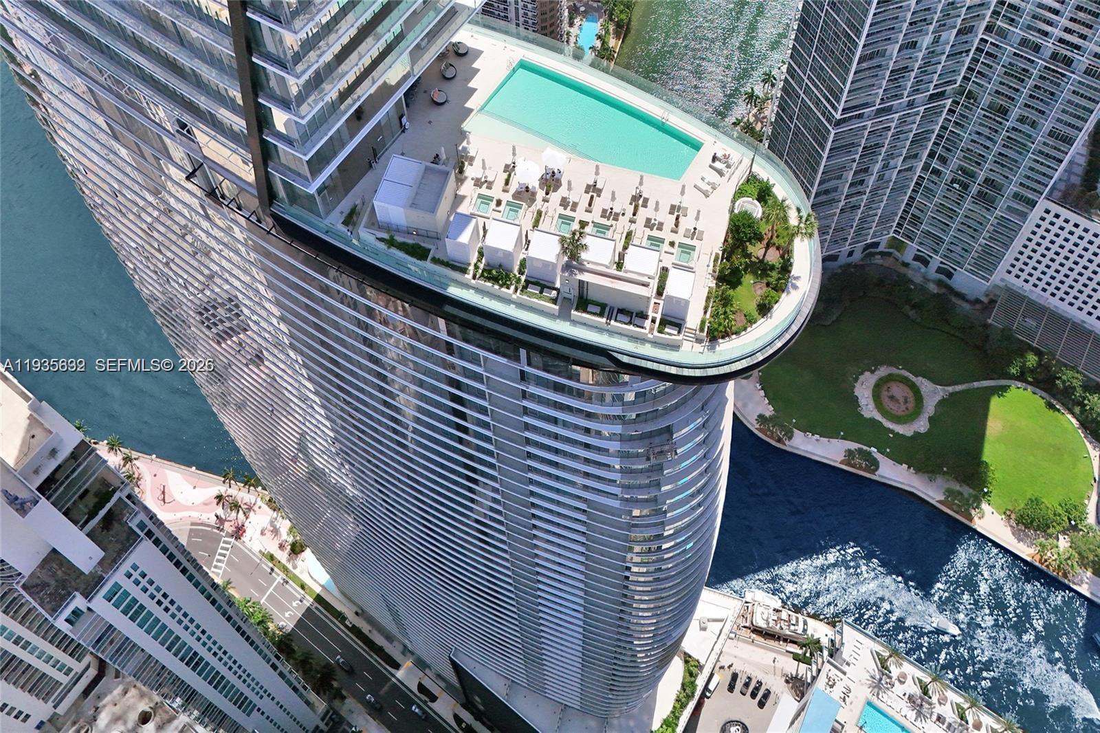 300 Biscayne Boulevard Way, Miami, Florida 33131, 4 Bedrooms Bedrooms, ,5 BathroomsBathrooms,Residential,For Sale,ASTON MARTIN RESIDENCES,Biscayne Boulevard Way,A11935632