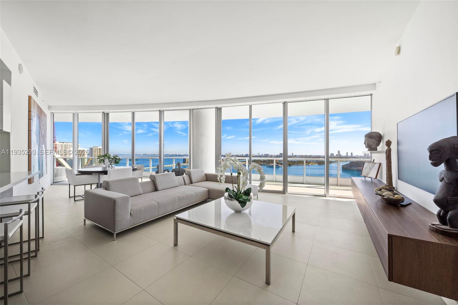 900 Biscayne Blvd, Miami, Florida 33132, 3 Bedrooms Bedrooms, ,4 BathroomsBathrooms,Residential,For Sale,900 Biscayne Bay,Biscayne Blvd,A11935293