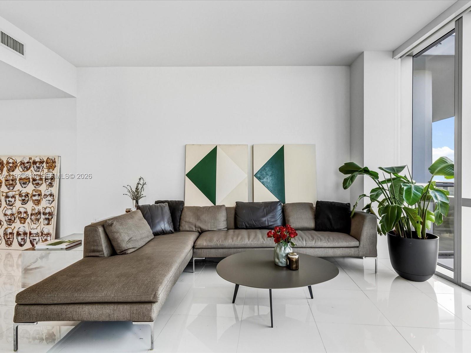 851 1st Ave, Miami, Florida 33132, 3 Bedrooms Bedrooms, ,4 BathroomsBathrooms,Residential,For Sale,Paramount Miami World Cen,1st Ave,A11935810