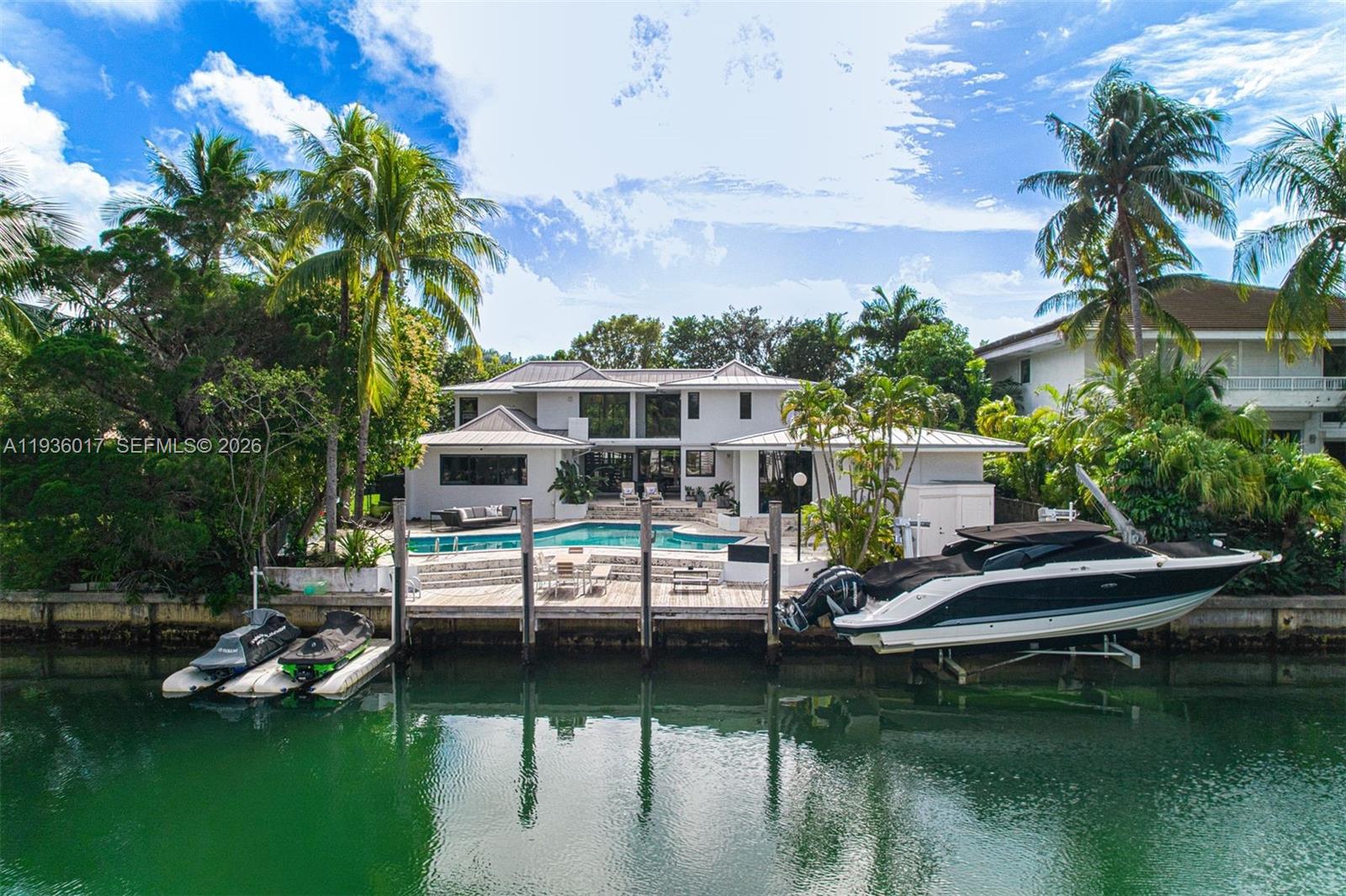 121 Knollwood Drive, Key Biscayne, Florida 33149, 5 Bedrooms Bedrooms, ,4 BathroomsBathrooms,Residential,For Sale,CAPE FLA SUB SEC 2,Knollwood Drive,A11936017