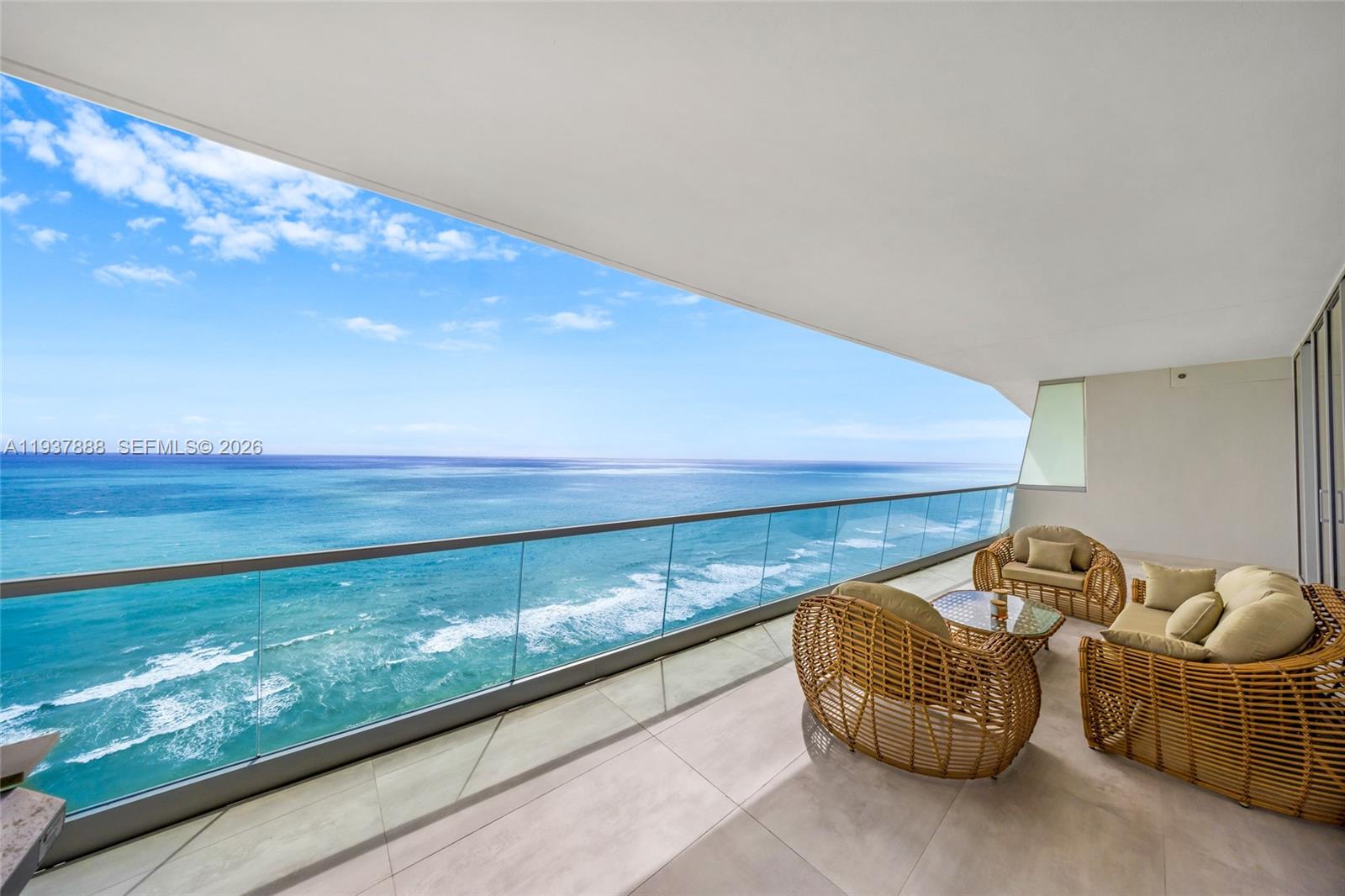 18501 Collins Ave, Sunny Isles Beach, Florida 33160, 3 Bedrooms Bedrooms, ,4 BathroomsBathrooms,Residential,For Sale,Turnberry Ocean Club,Collins Ave,A11937888