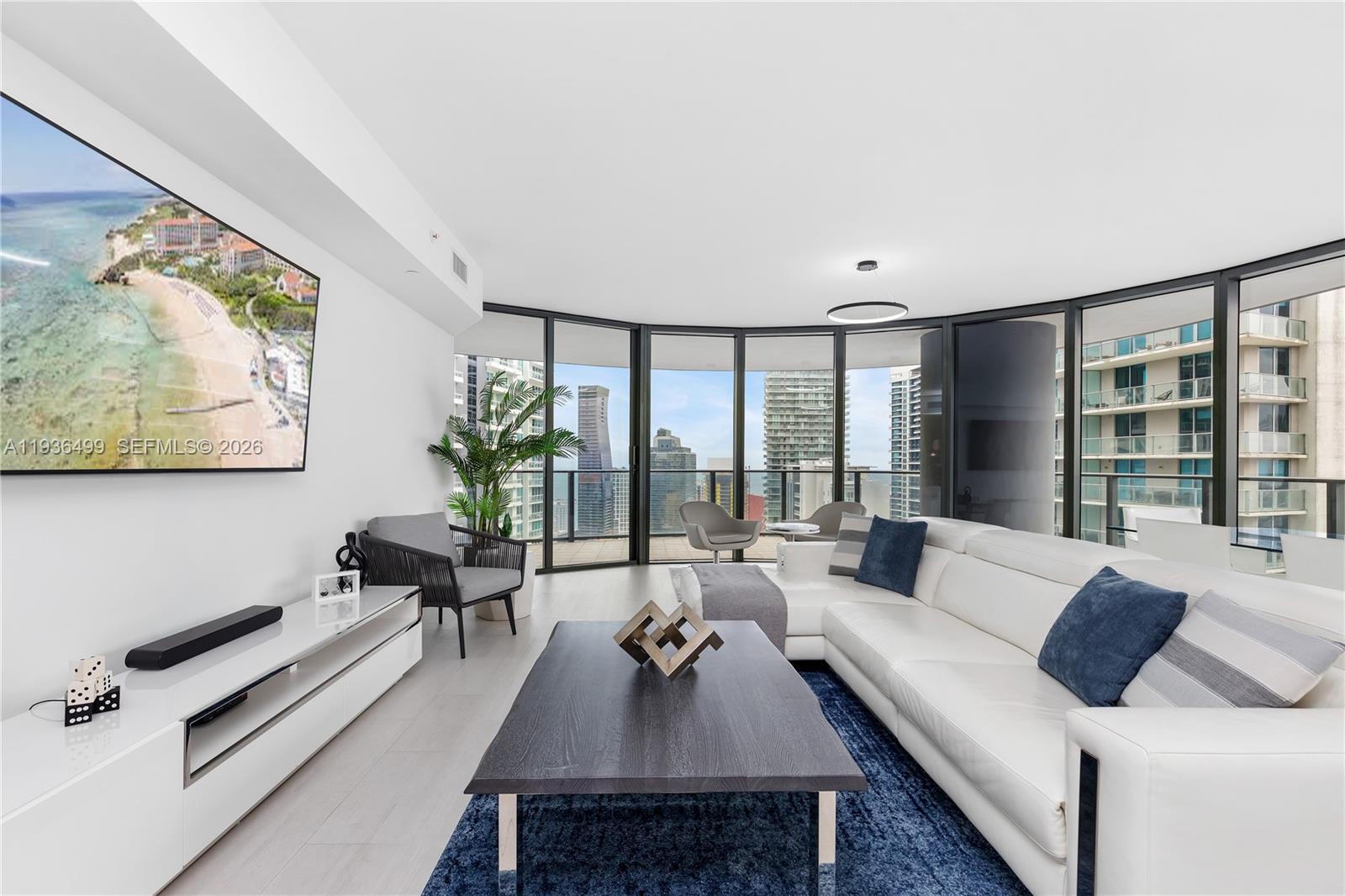 1000 Brickell Plz, Miami, Florida 33131, 3 Bedrooms Bedrooms, ,3 BathroomsBathrooms,Residential Lease,For Rent,BRICKELL FLATIRON CONDO,Brickell Plz,A11936499