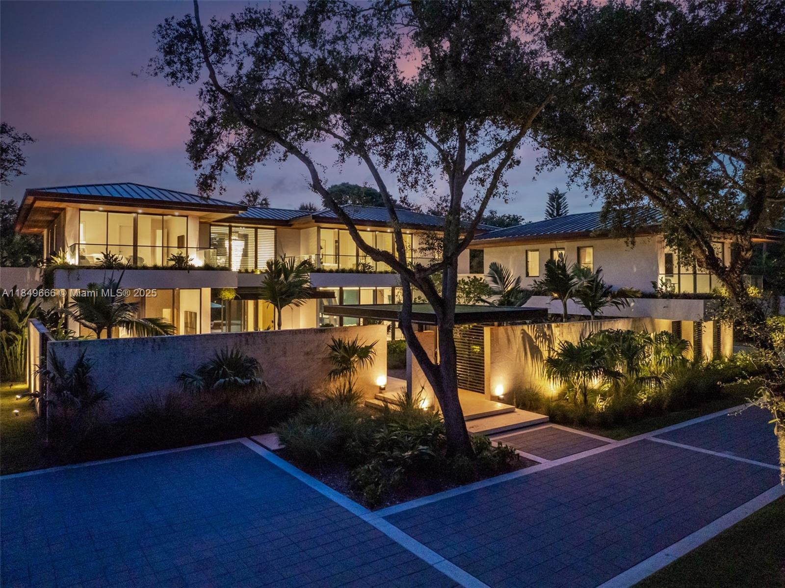 10840 Old Cutler Rd, Coral Gables, Florida 33156, 7 Bedrooms Bedrooms, ,8 BathroomsBathrooms,Residential,Sold,SNAPPER CREEK LAKES SUB,Old Cutler Rd,A11849666