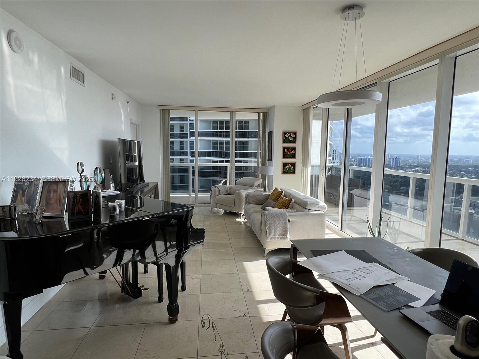 1830 Ocean Dr, Hallandale Beach, Florida 33009, 2 Bedrooms Bedrooms, ,2 BathroomsBathrooms,Residential,For Sale,BEACH CLUB TWO,Ocean Dr,A11928234