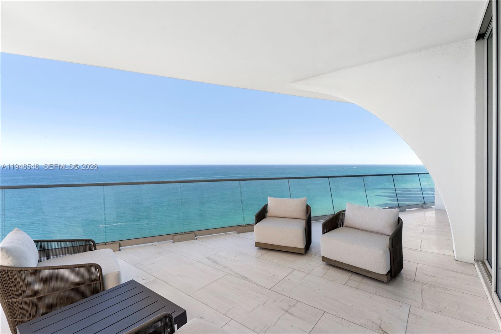 16901 Collins Ave, Sunny Isles Beach, Florida 33160, 4 Bedrooms Bedrooms, ,5 BathroomsBathrooms,Residential Lease,For Rent,JADE SIGNATURE CONDO,Collins Ave,A11948548