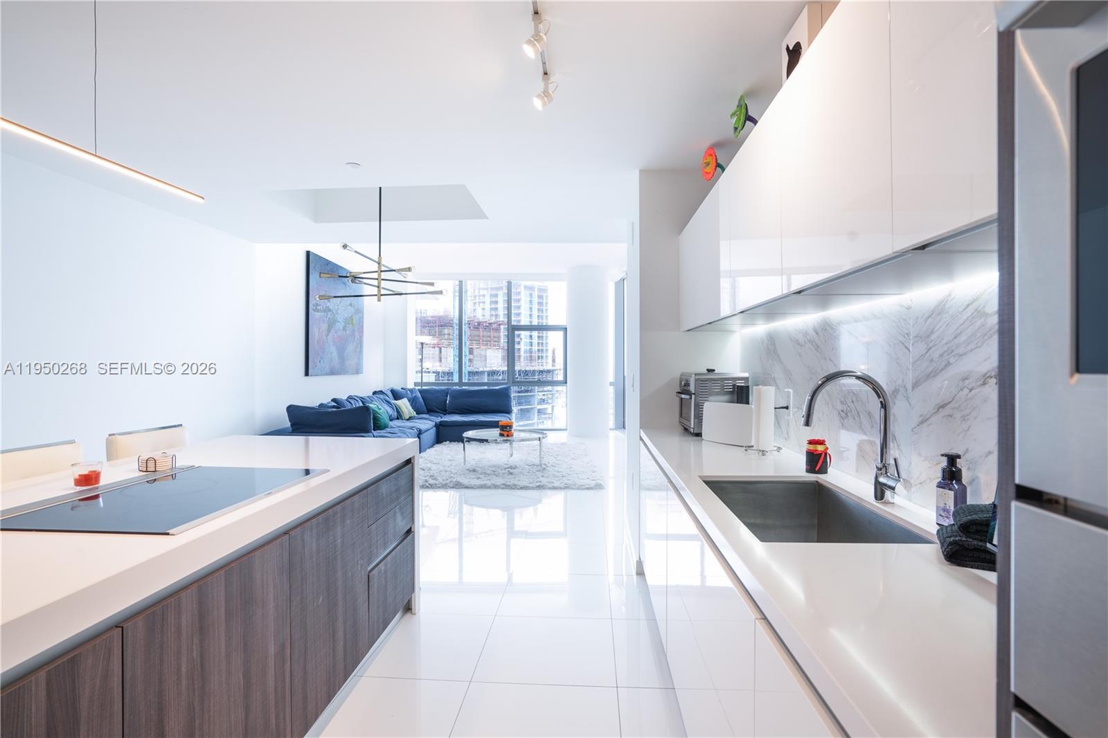 851 1st Ave, Miami, Florida 33132, 3 Bedrooms Bedrooms, ,4 BathroomsBathrooms,Residential,For Sale,PARAMOUNT MIAMI WORLDCENT,1st Ave,A11950268